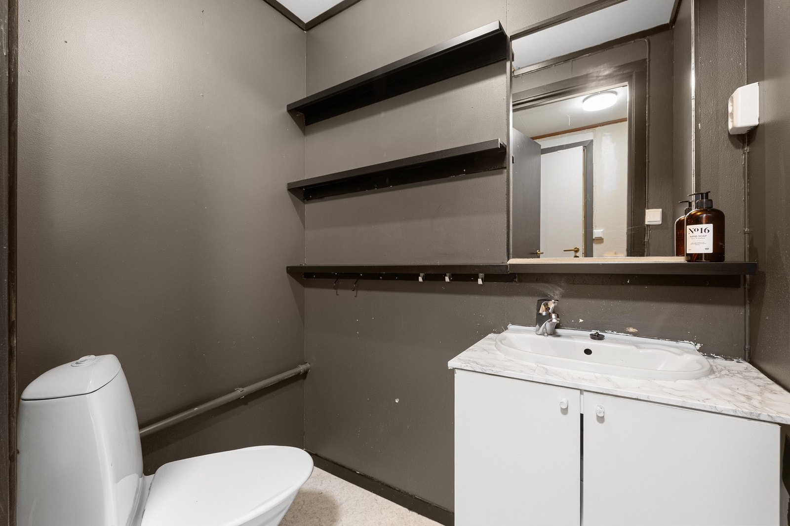 WC. Galleribilde