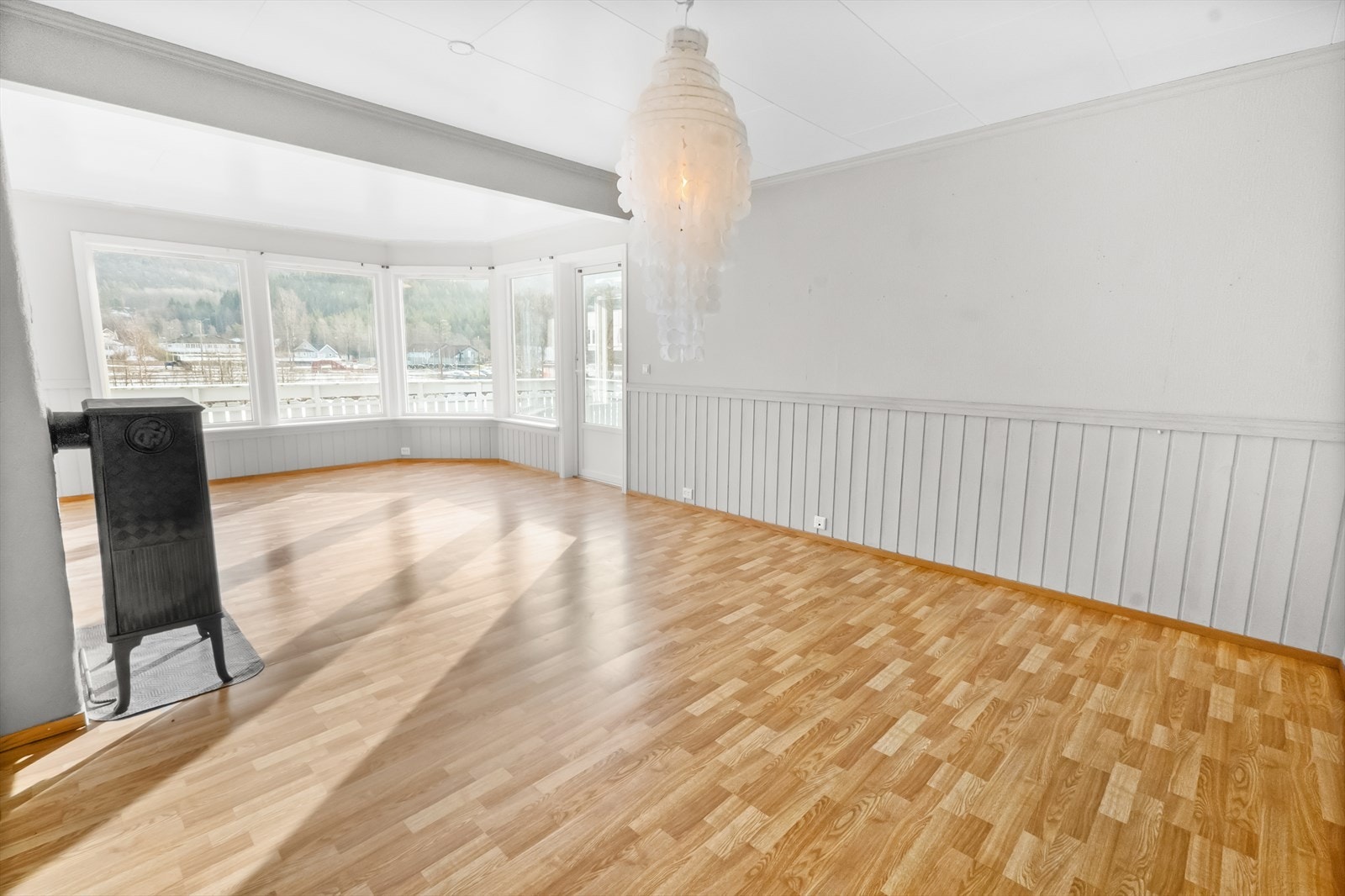 Vedovn og varmepumpe Galleribilde