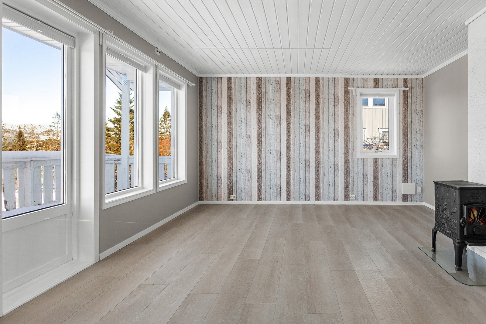 Stuen har god plass til valgfri møblering. Galleribilde