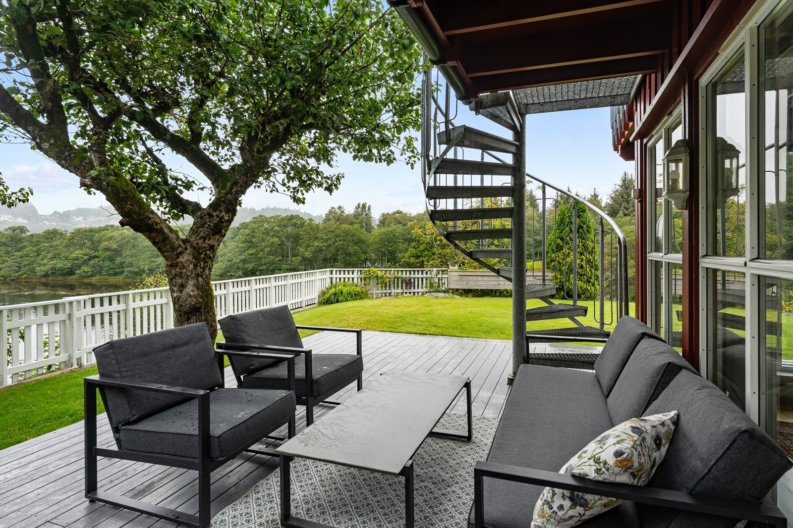 Her er hyggelig utsikt til elva. Galleribilde