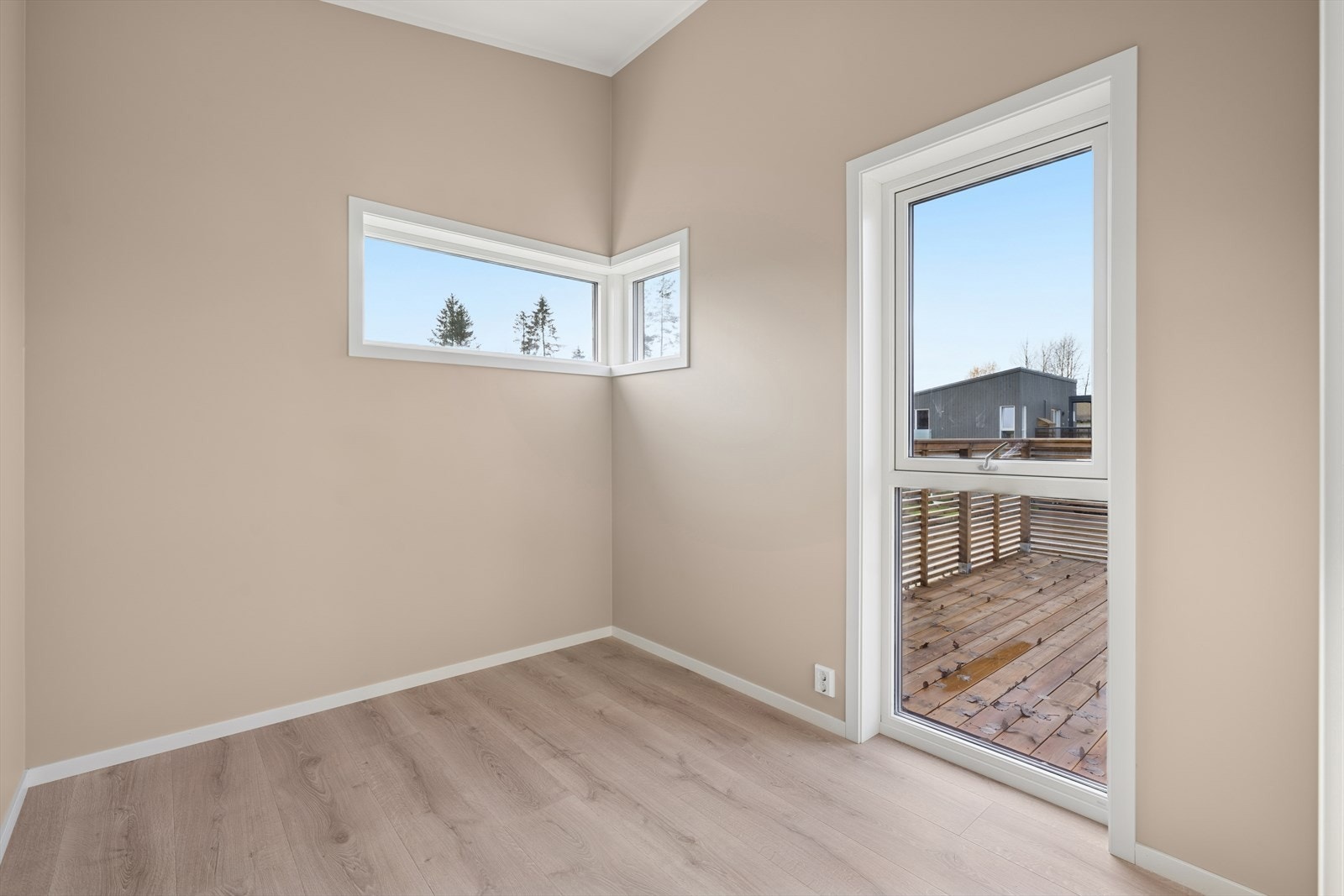 Med fire soverom får du fleksible muligheter - enten du trenger gjesterom, hjemmekontor eller ekstra plass til familien. Galleribilde