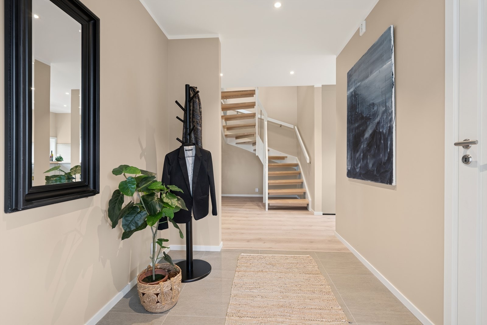 Velkommen inn - her kan du senke skuldrene, kjenne på roen og føle deg hjemme. (Innebildene er fra nr 9) Galleribilde