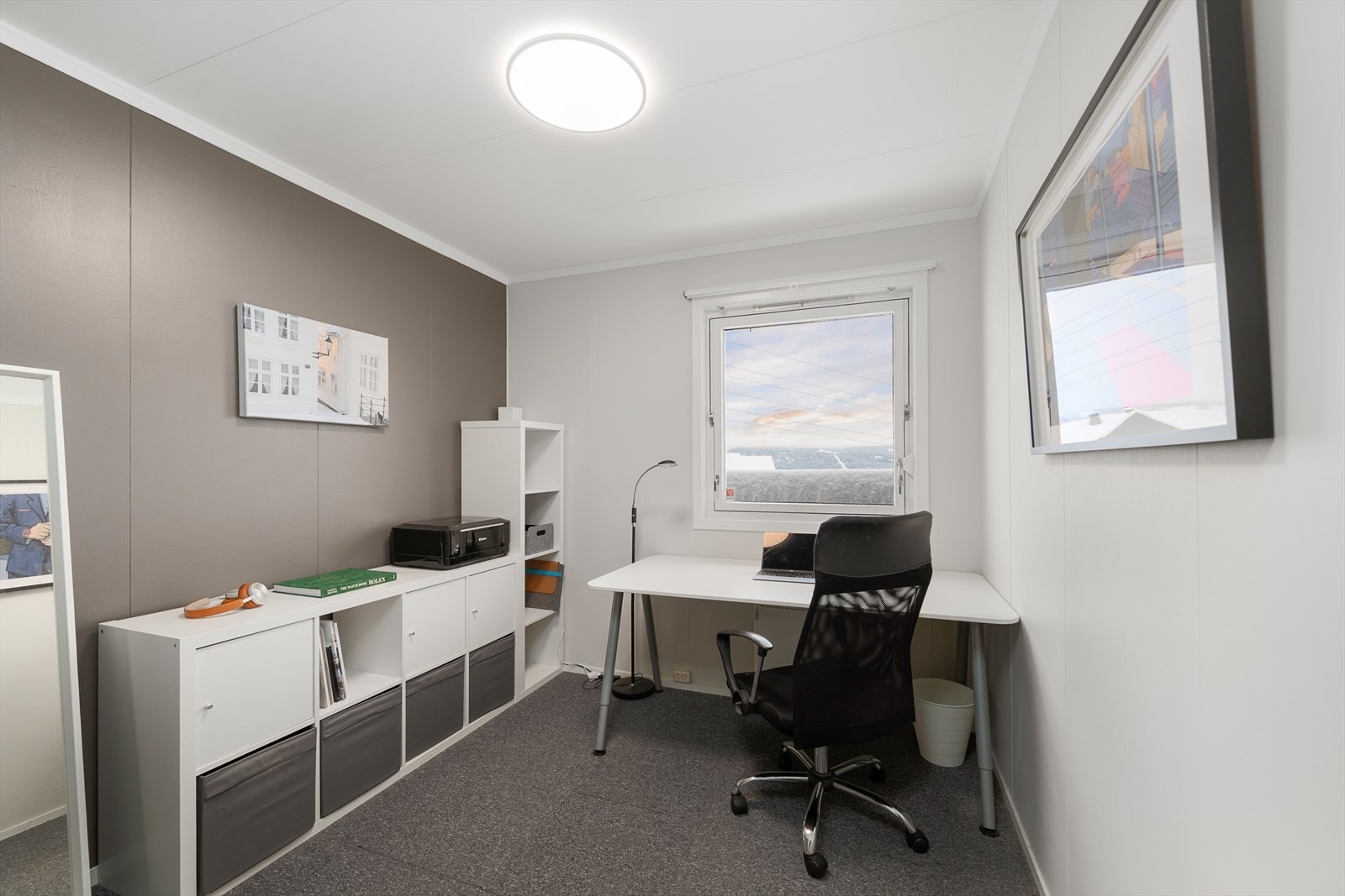 Det tredje soverommet på dette planet kan også fungere utmerket som hjemmekontor. Galleribilde