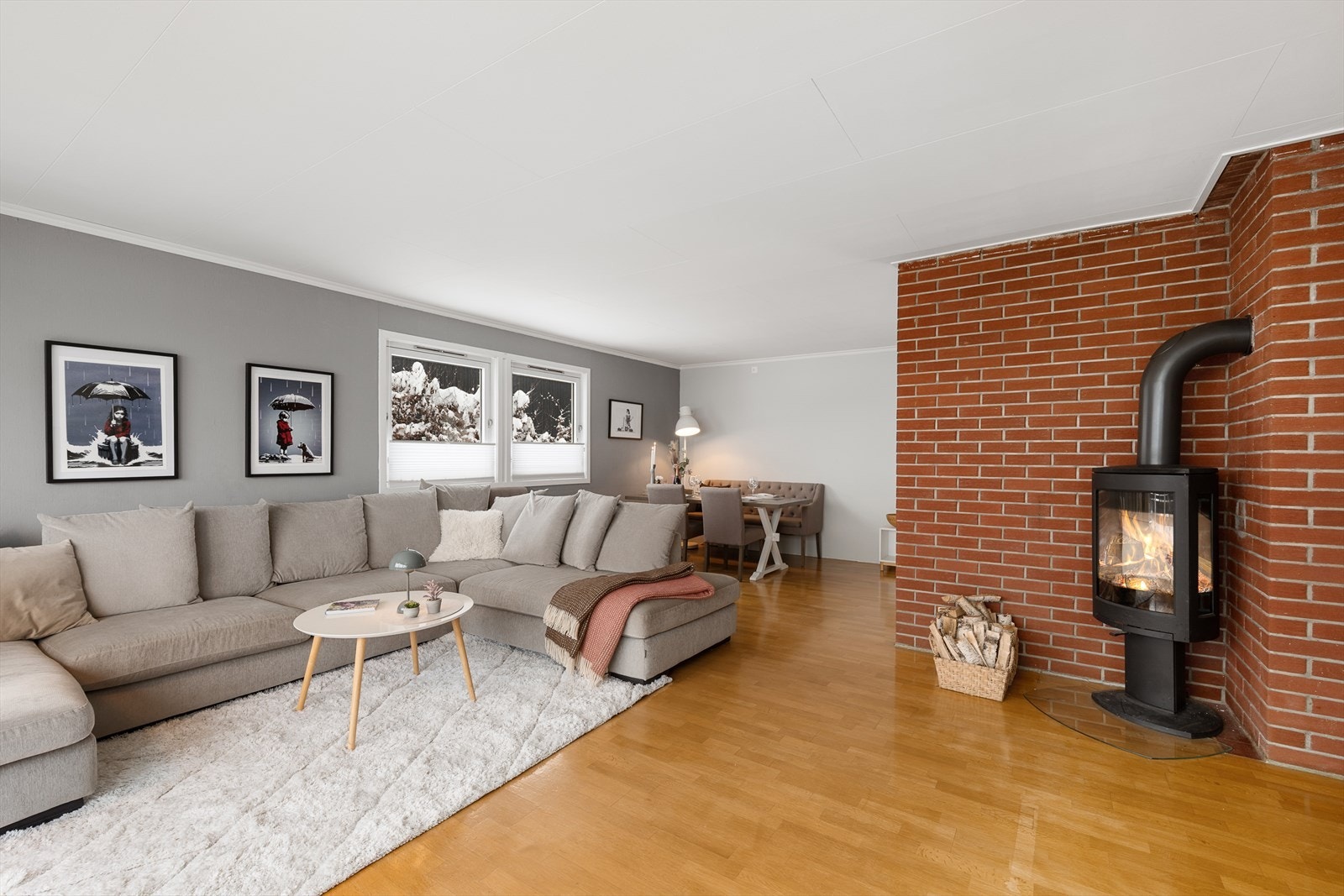 Vedovnen er fint plassert i rommet. Galleribilde