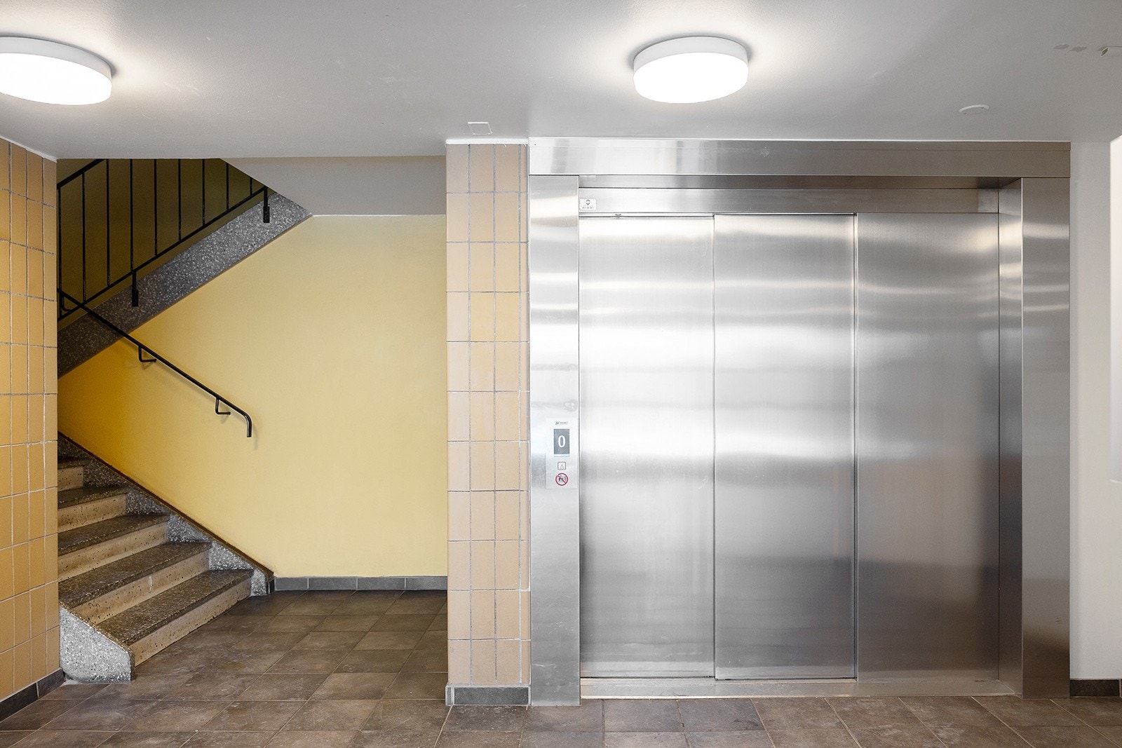 Bygget har heis som gir enkel adkomst til alle etasjer. Leiligheten har god lagringsplass i bod ved 1. etasje Galleribilde