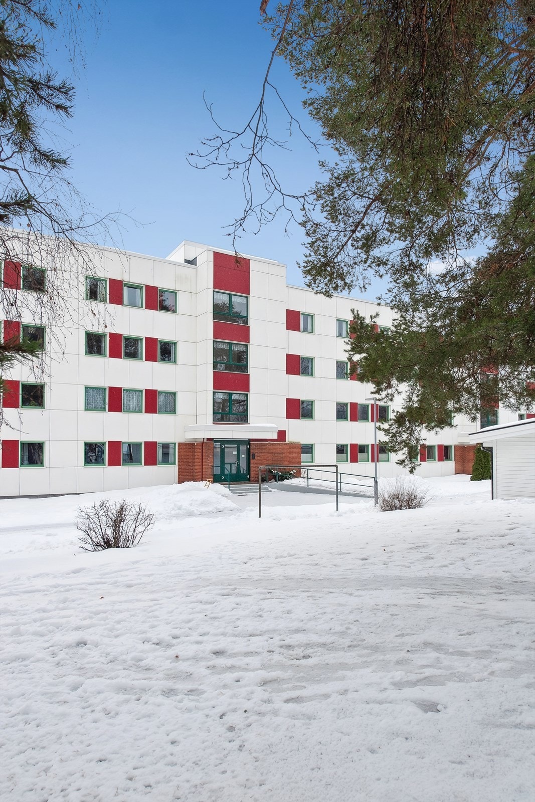 Leiligheten er en del av populære Sørenga Borettslag på Hamar vest. Galleribilde