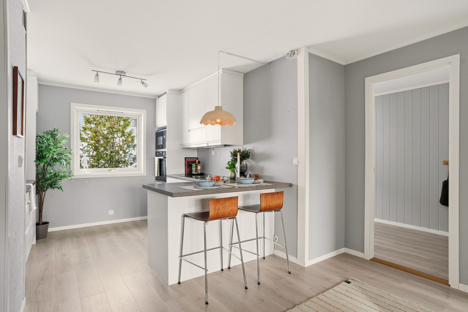 Under oppgraderingen i 2020 ble det og åpnet opp mellom kjøkken og stue Galleribilde