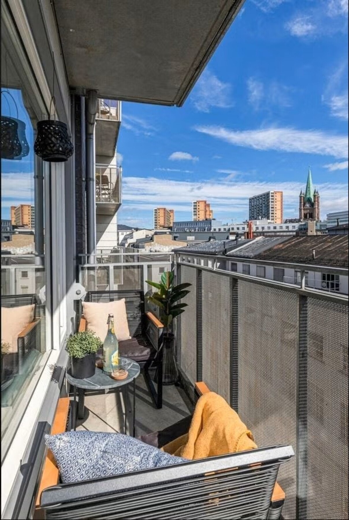 Balkongen på sommeren Galleribilde