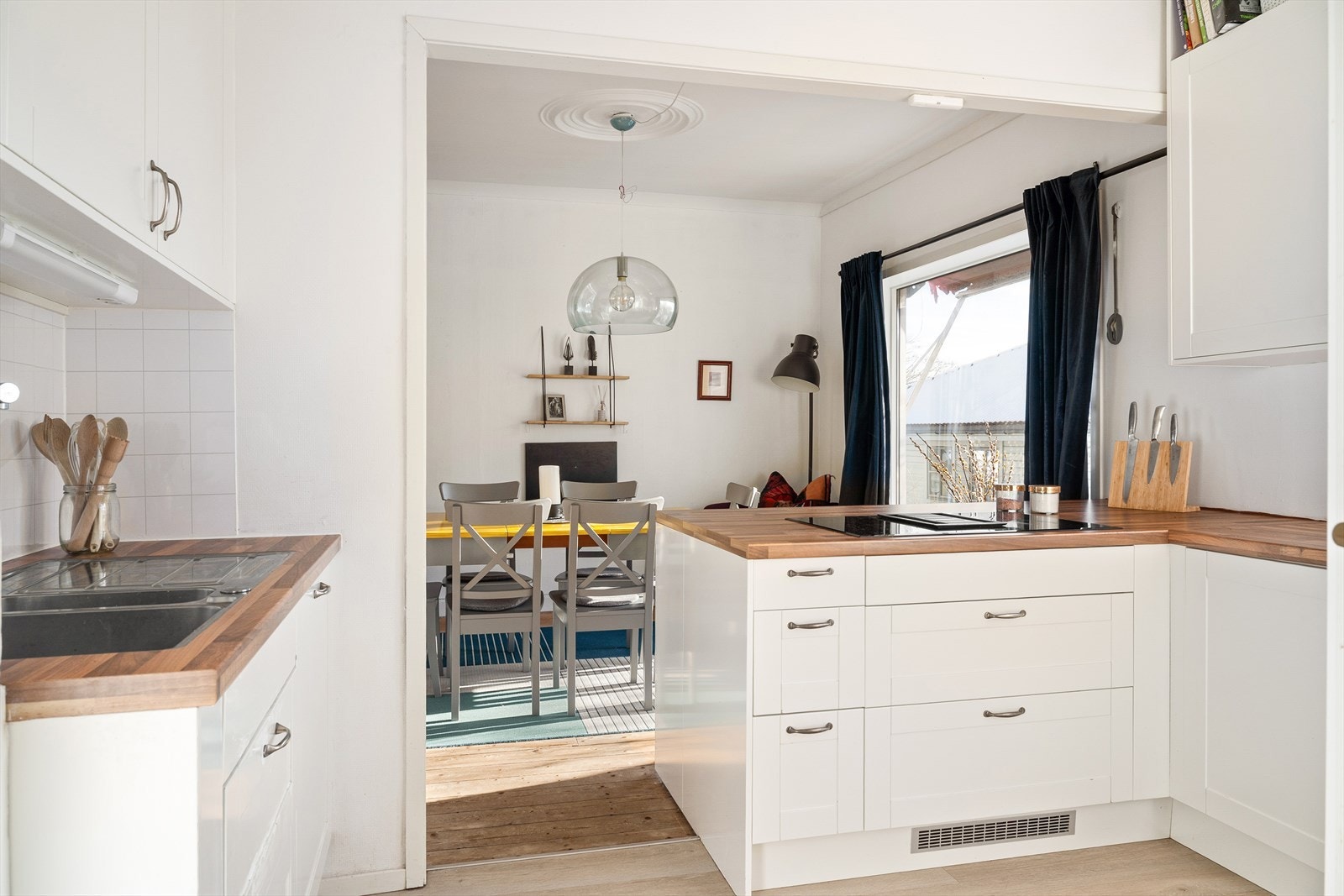 Stilrent kjøkken fra 2020 Galleribilde