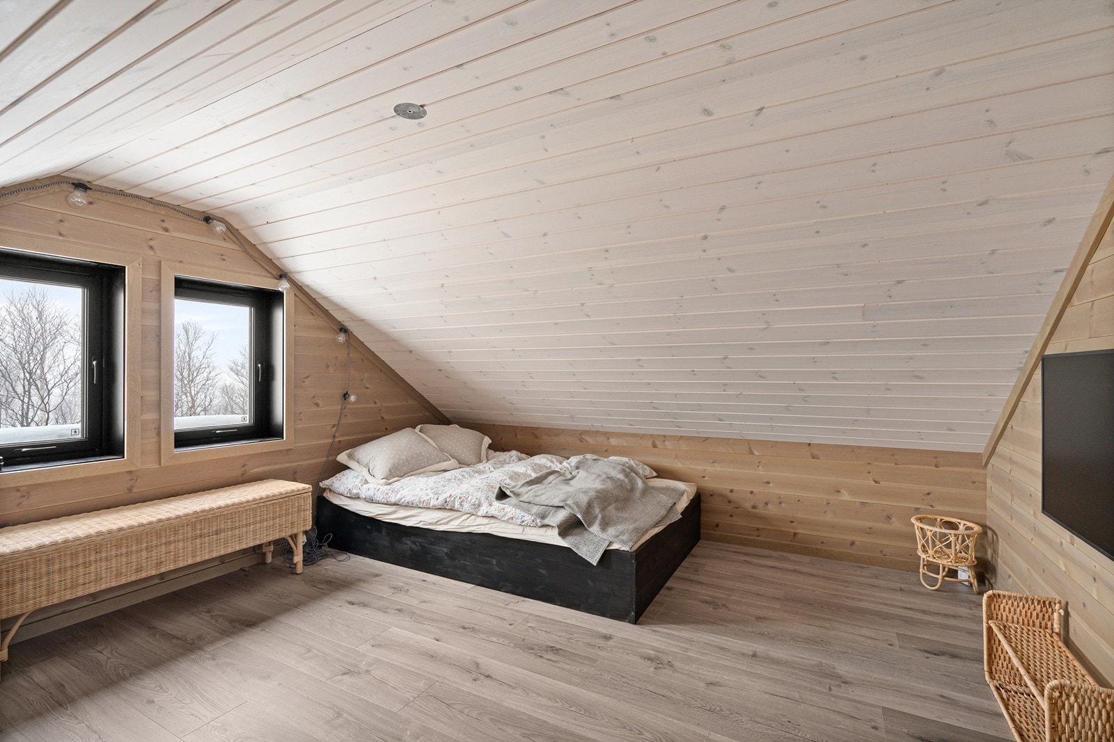 Rommet kan brukes som loftstue eller ekstra soverom, alt etter behov. Galleribilde