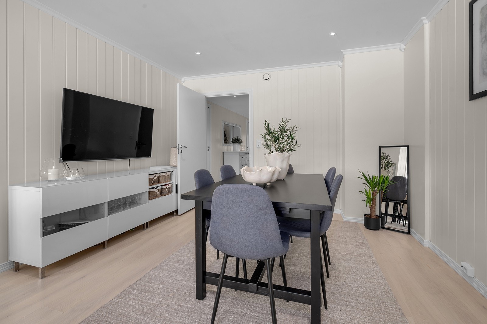 Meget god veggplass i stuen Galleribilde