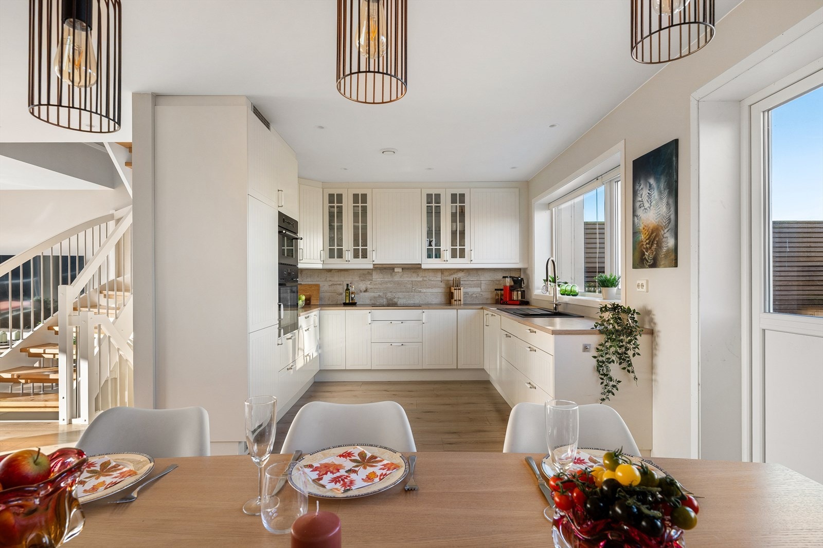 Det er spotlights i tak. Galleribilde