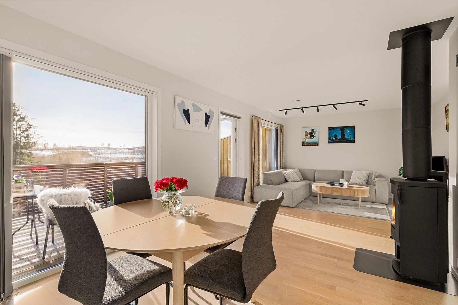 En lettstelt leilighet med alt på en flate og trappefri inngang! Galleribilde