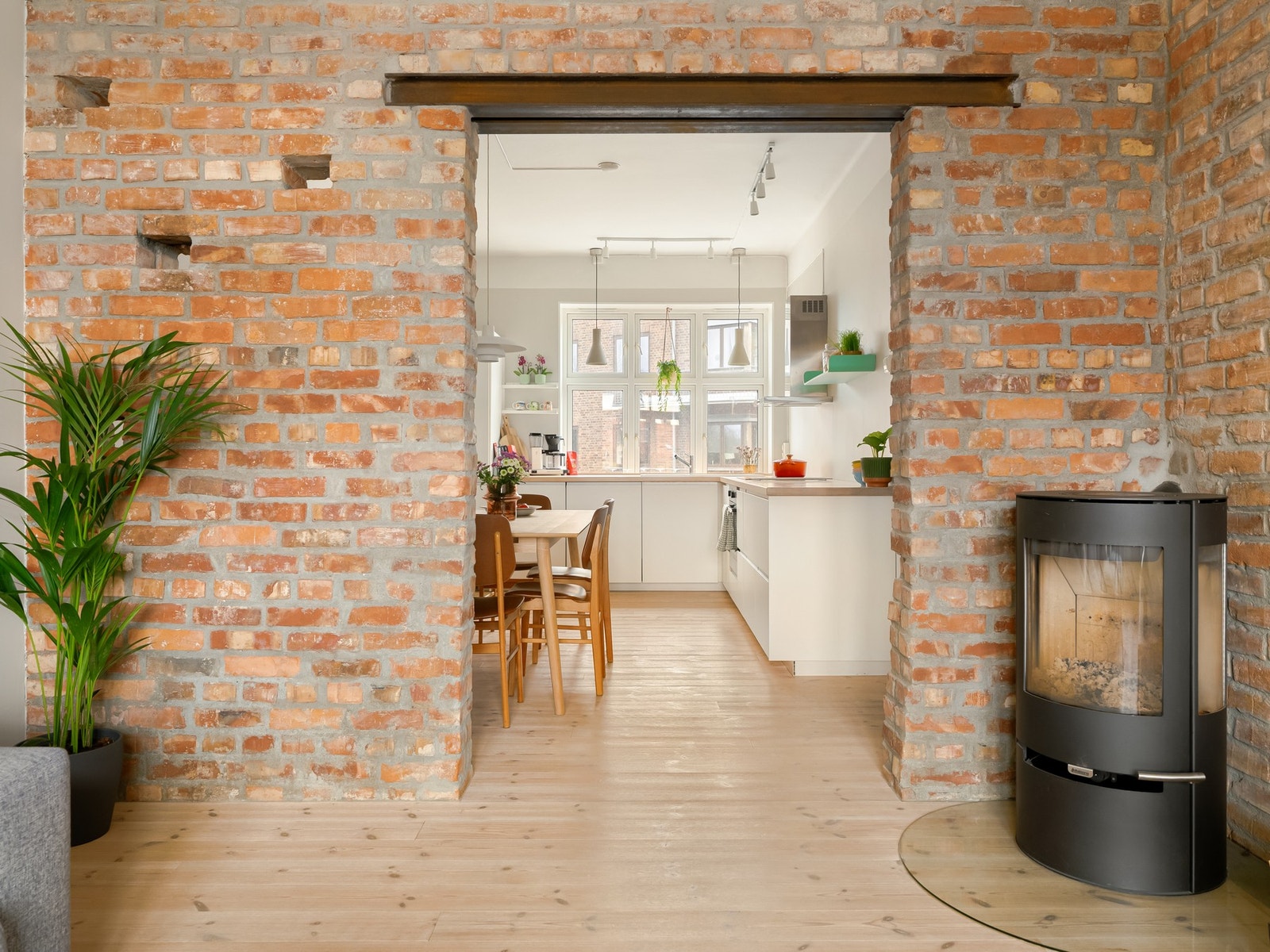 Legg merke til det herlige gulvet av heltre. Galleribilde