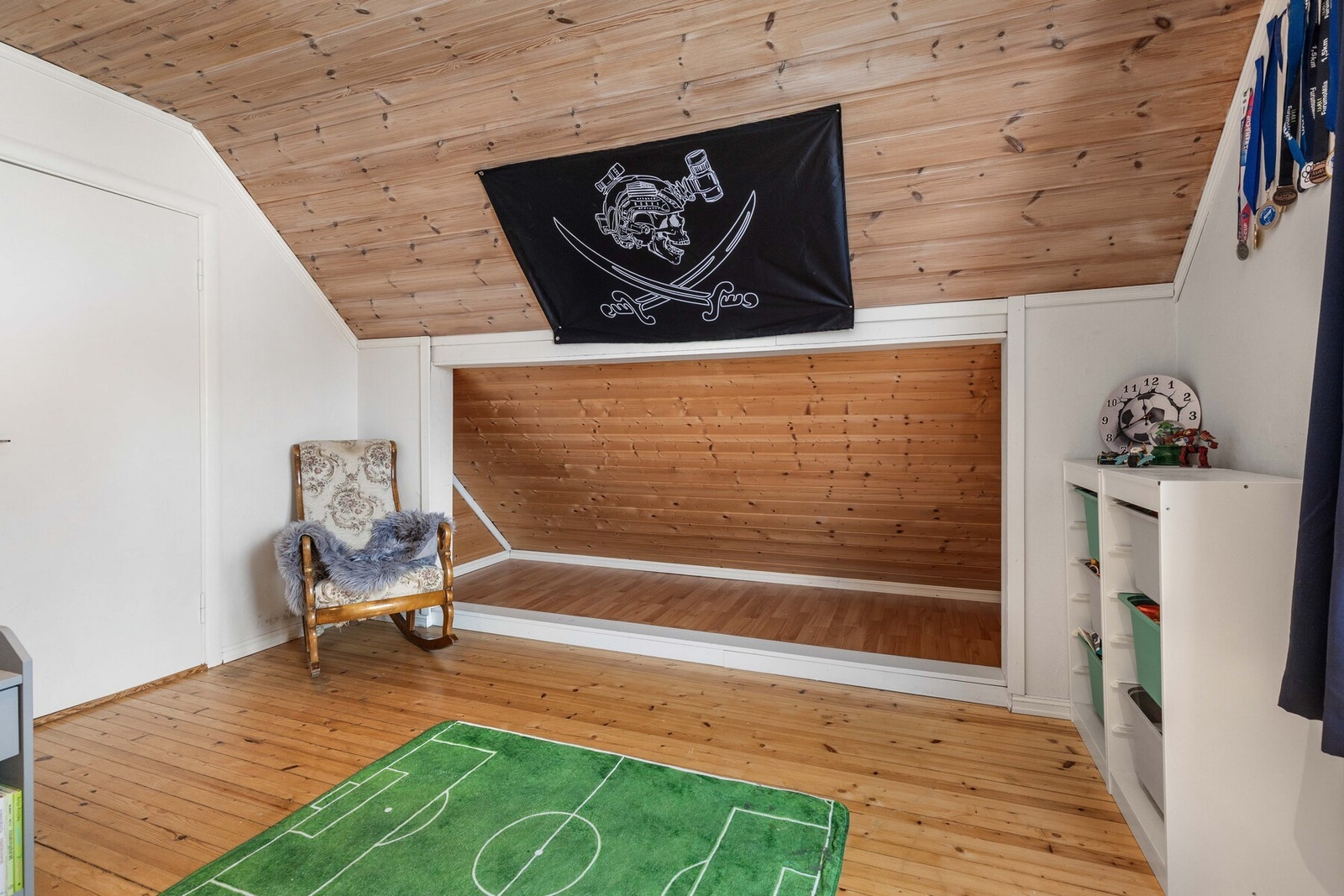 Soverom i 2. etasje med plass til seng og garderobe Galleribilde