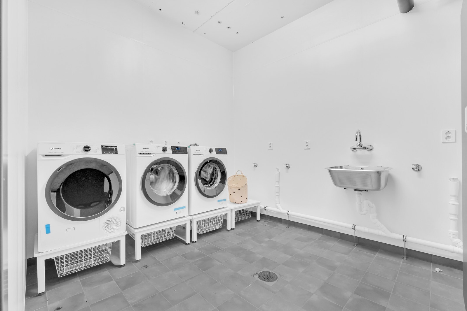 Fellesvaskeri - om dere vil. Opplegg i leiligheten også. Galleribilde