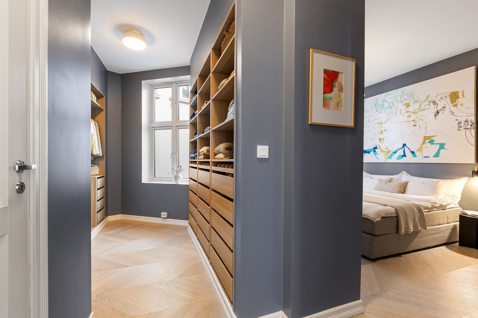 Det gjøres oppmerksom på at typisk skap som var bygget her benevnt som SP (spiskammer) i originalt kjøkken er fjernet. Endringene innebærer at arealer registrert som tilleggsdel (spiskammer) er tatt i bruk som hoveddel (varig oppholdsrom) uten omsøkt bruk Galleribilde