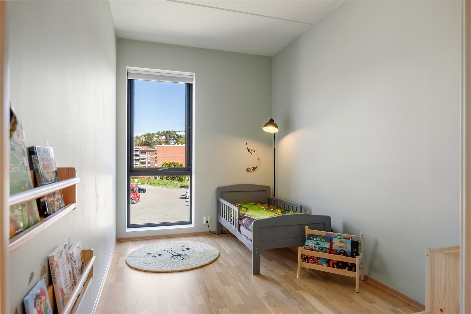 Soverom 3 er et allsidig rom som egner seg like godt som barnerom, gjesterom eller hjemmekontor - tilpasset dine behov. Galleribilde