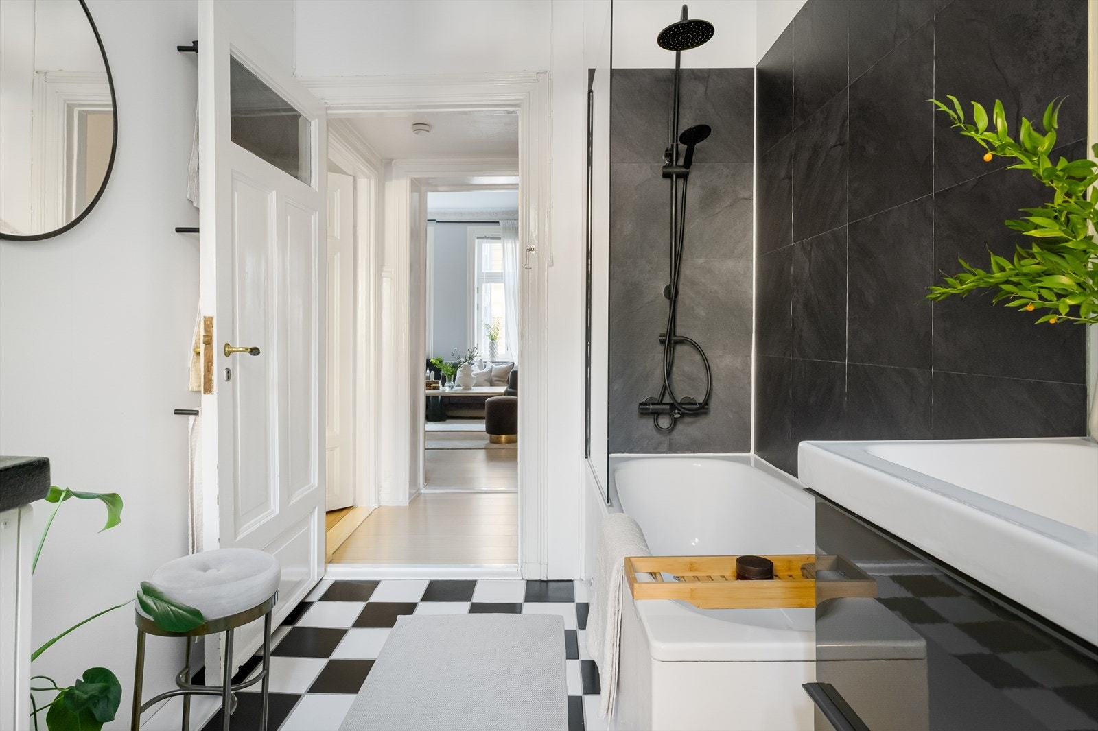 Baderommet er av god størrelse. Galleribilde