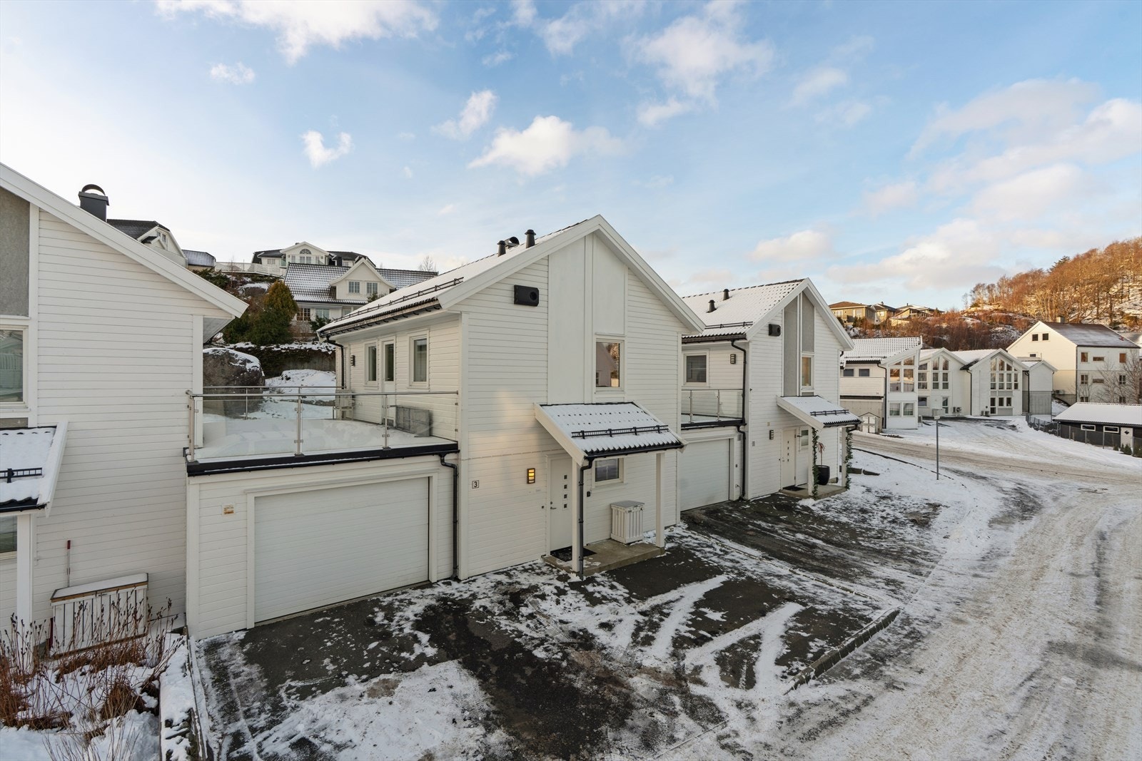 Knarrveien 3 presenteres av Johnny Nicolai Olsen v/DNB Eiendom. Galleribilde