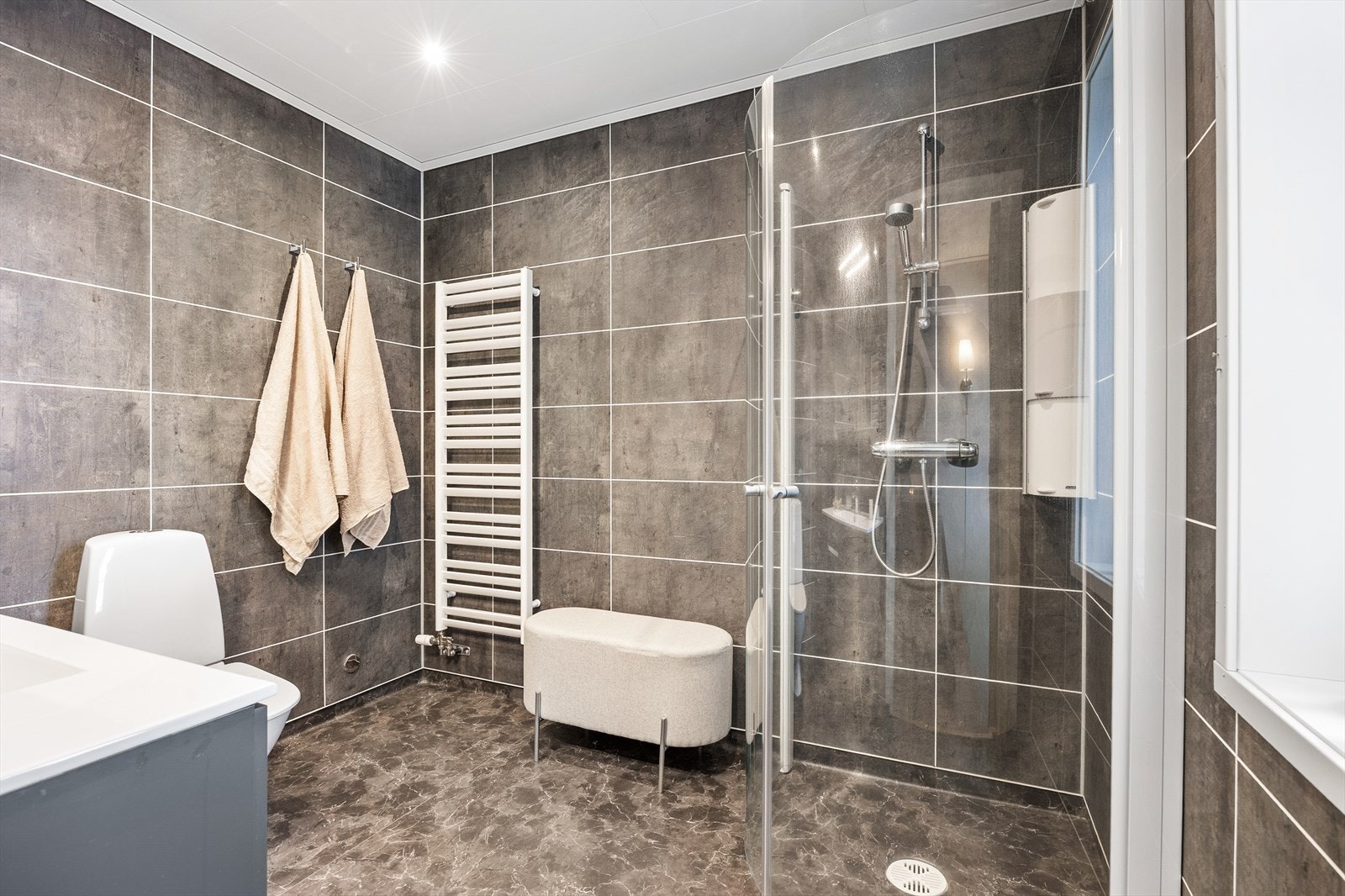 Også her er det varmekabler i gulvet for økt komfort. Galleribilde