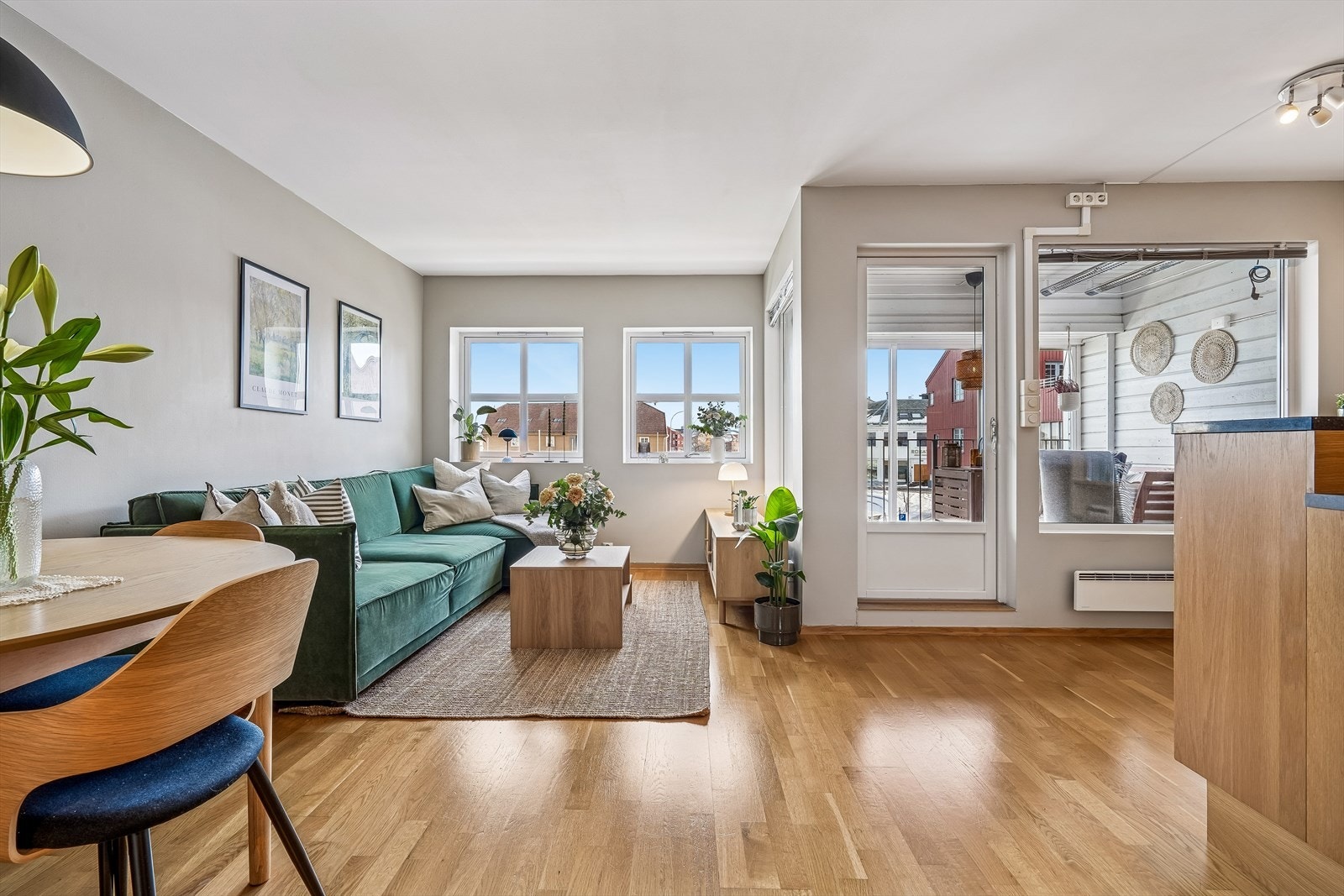 Velkommen til Munkegata 66E - En moderne og lekker 2-roms leilighet med kvaliteter som innglasset balkong og skjermet beliggenhet i 3. etasje. Galleribilde