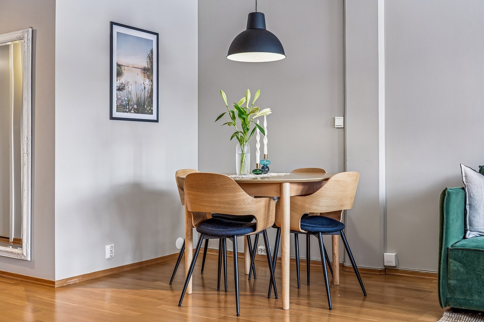 Leiligheten er godt ivaretatt og takstmann har vurdert 13 av 14 punkter til tilstandsgrad 0/1. Galleribilde