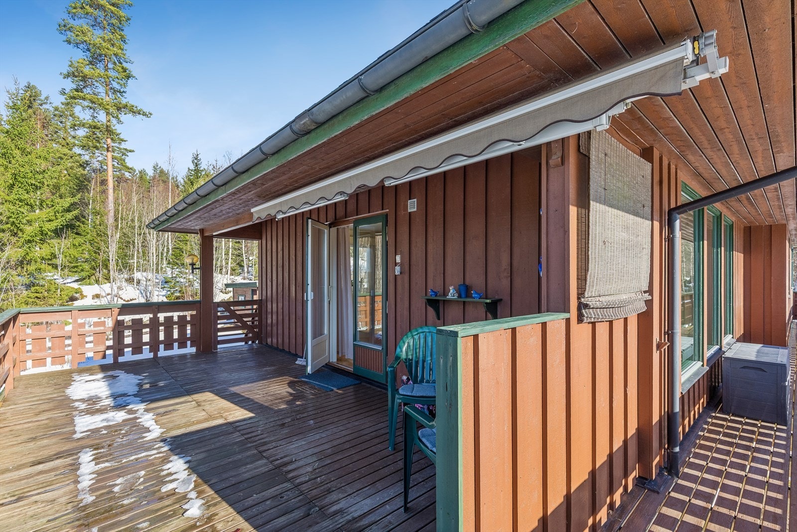 Her er det god plass til flere sittegrupper for sosiale sammenkomster. Galleribilde