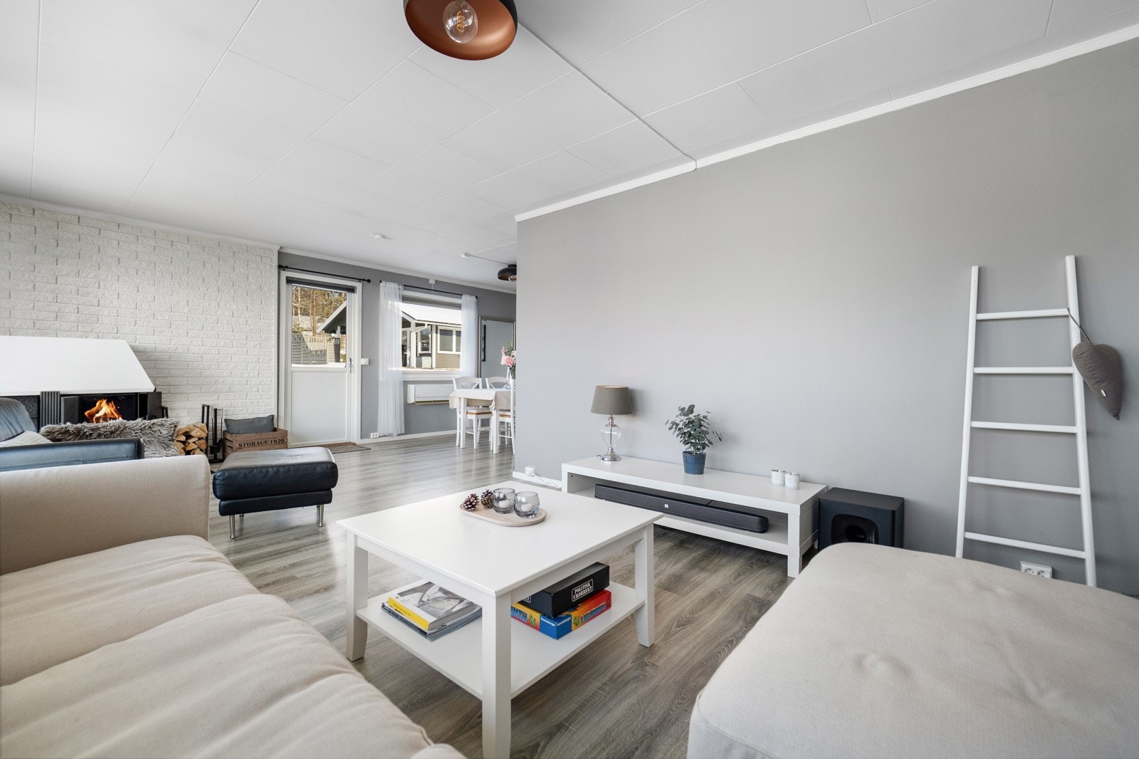 Fra stuen er det videre utgang til uteområdet. Galleribilde