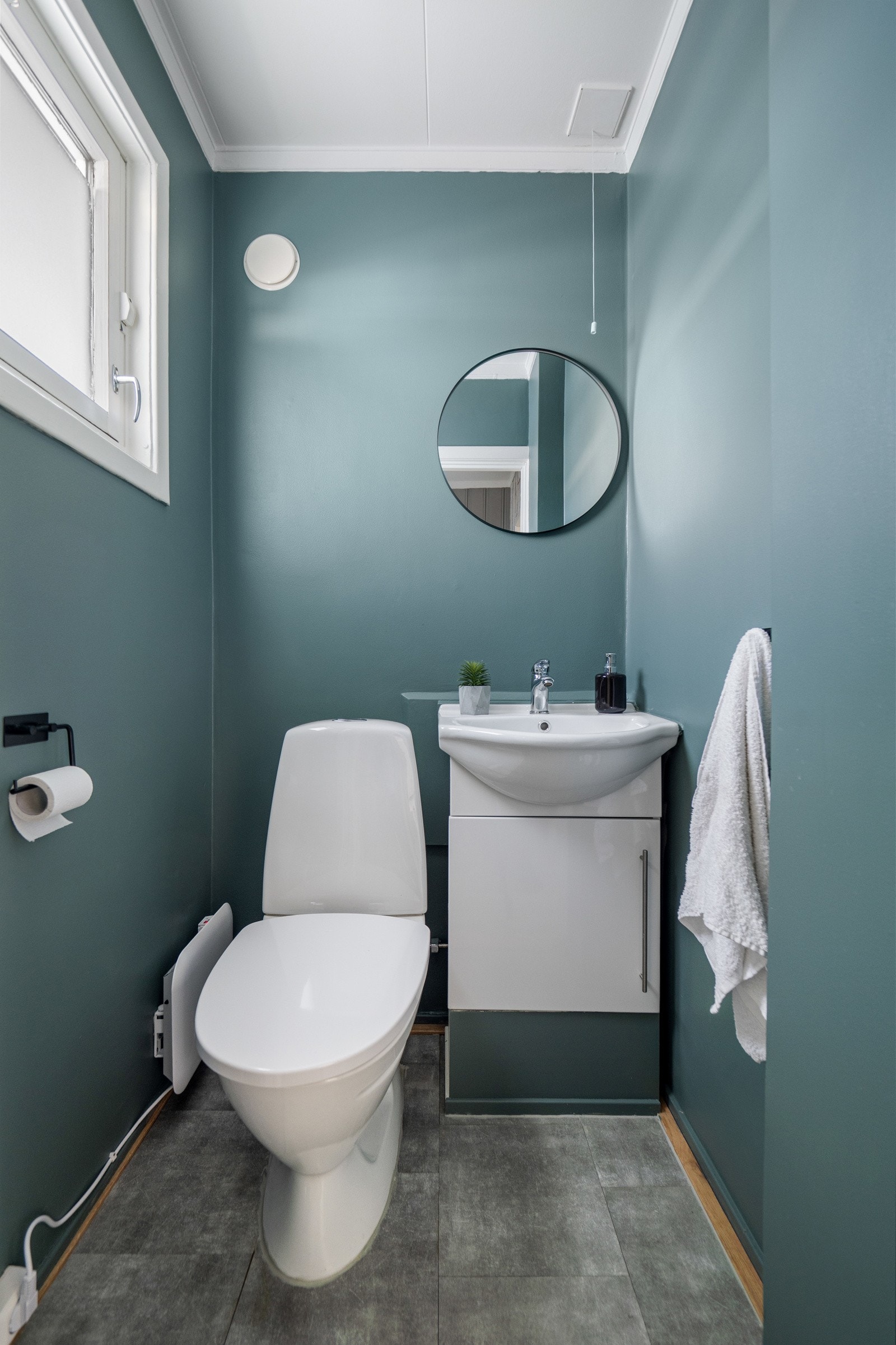 Toalettrom i tilknytning til gangen. Galleribilde