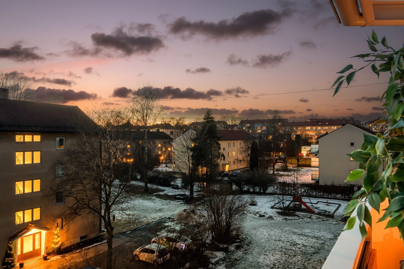 Flott utsikt mot nærområdet og hyggelige utearealer. Galleribilde