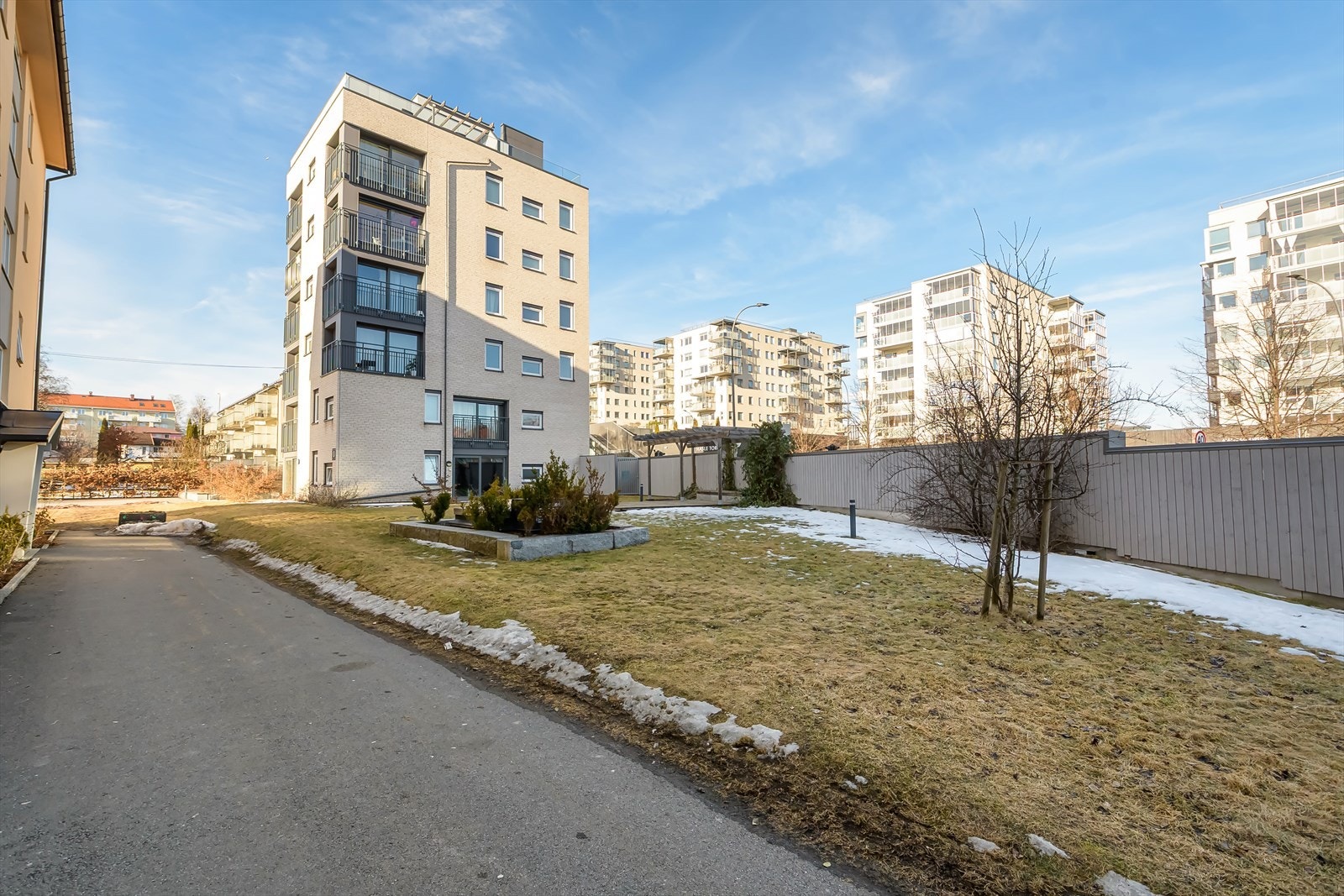 Det medfølger en parkeringsplass. Galleribilde