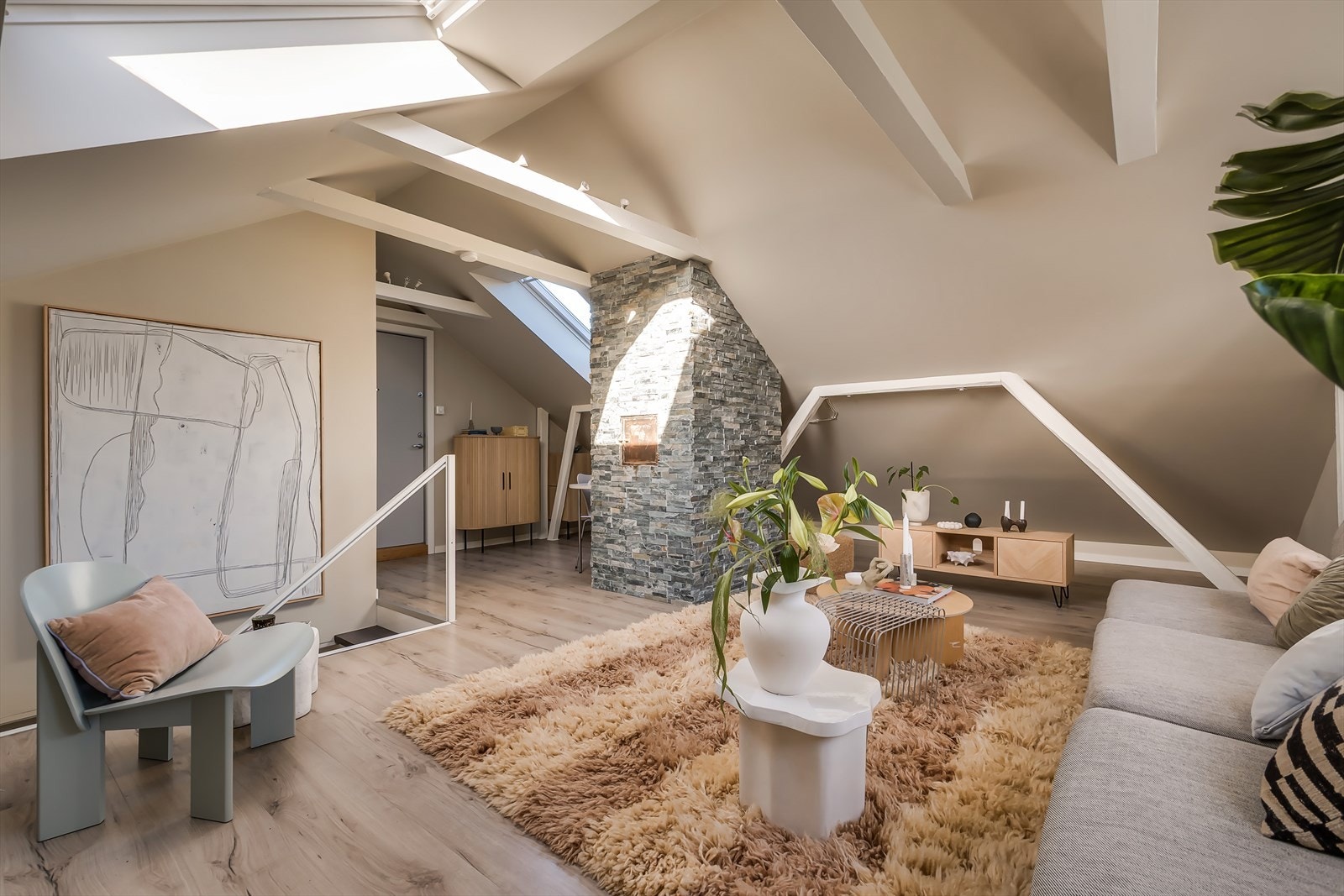 Boligen har pipeløp, mulighet for peis om ønskelig. Galleribilde