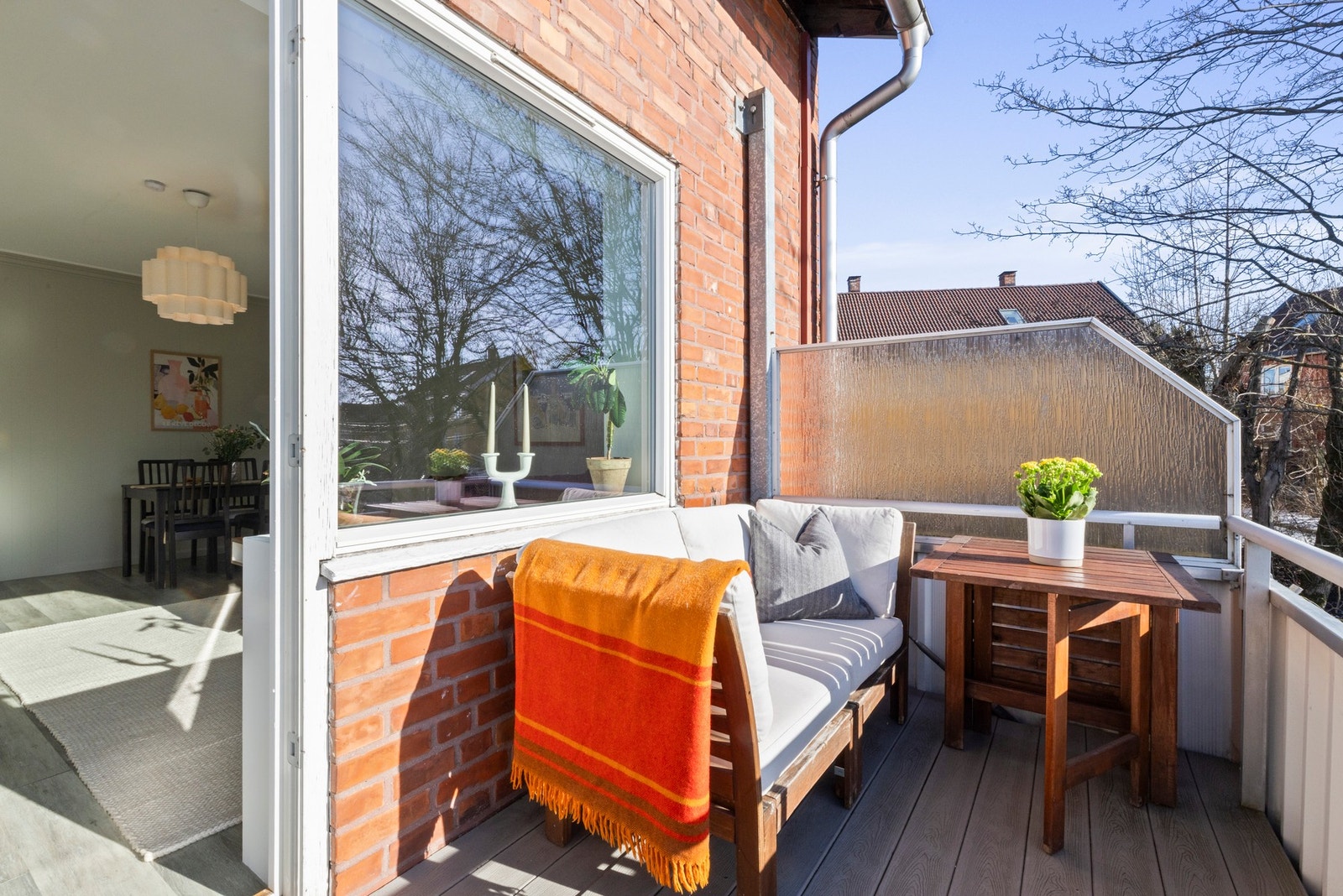 Leiligheten har en flott, solrik balkong på ca. 6,6 kvm. Galleribilde