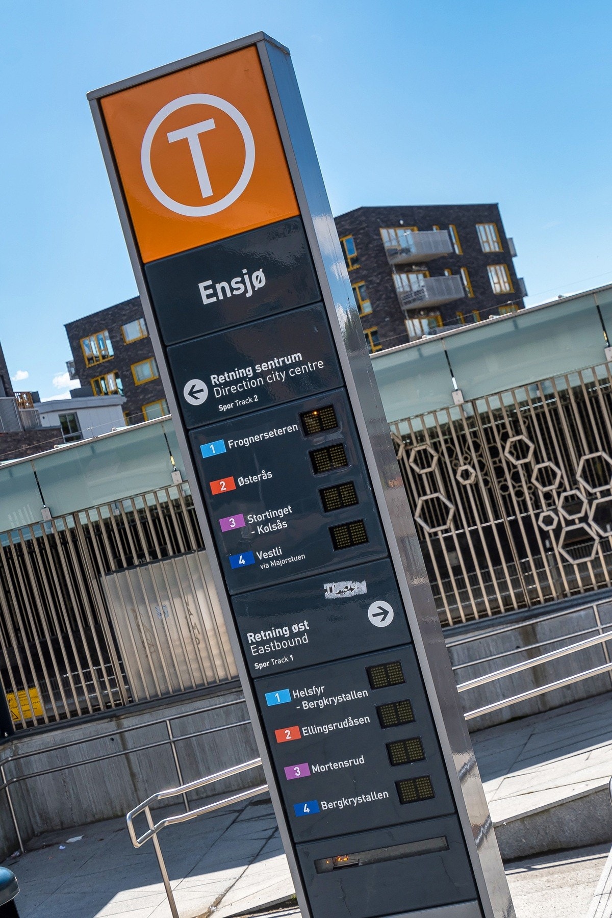 Ensjø T-bane. Galleribilde