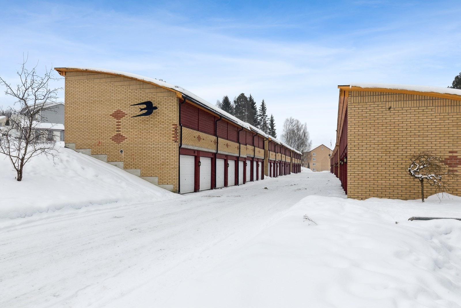 Det medfølger garasje i fellesanlegg. Galleribilde