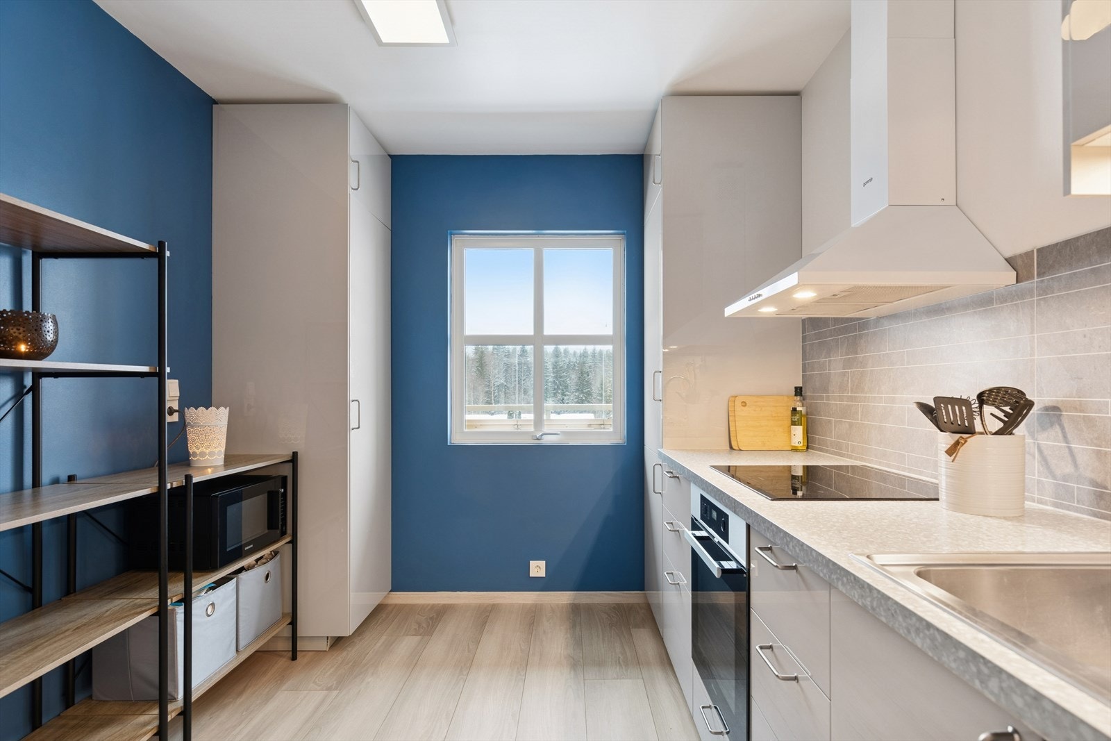 Kitchen Wall plater mellom benk og overskap Galleribilde