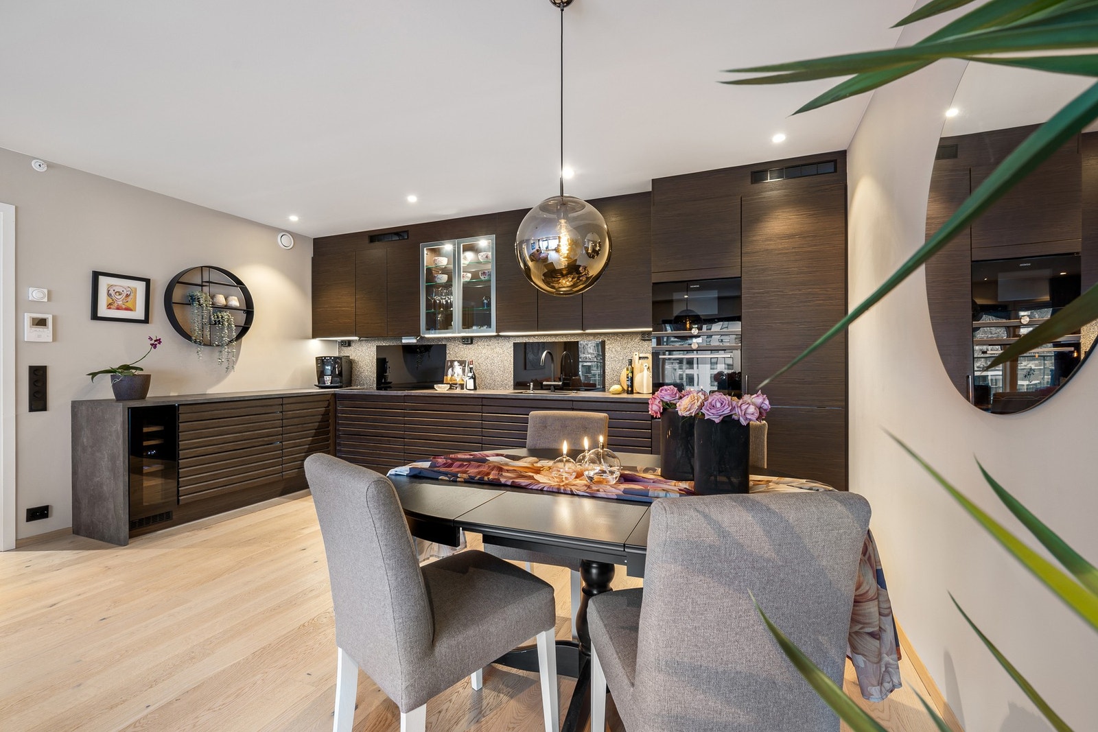 Spisegruppe - en naturlig og hyggelig samlingsplass i hverdagen Galleribilde