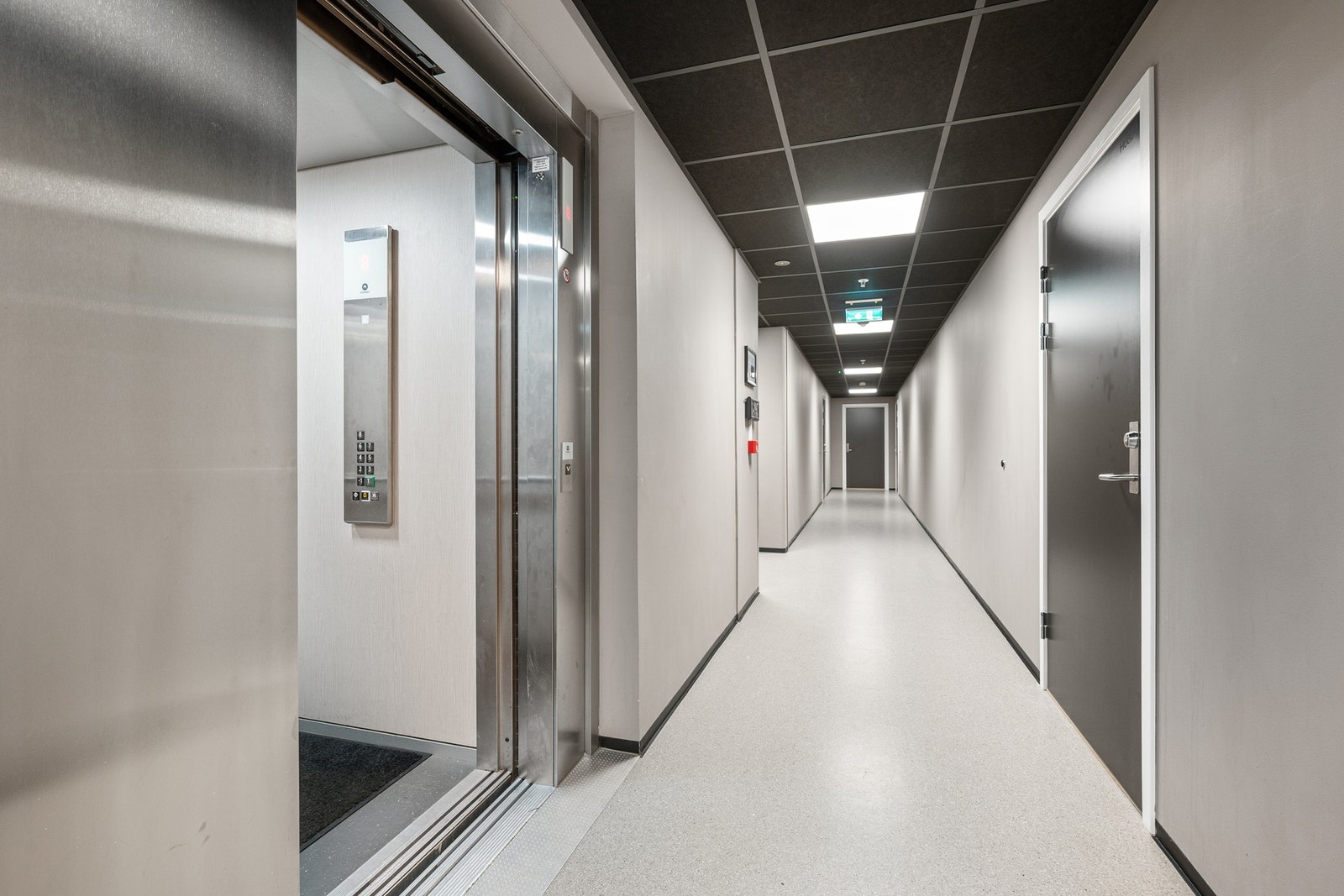 Enkel adkomst via heis Galleribilde