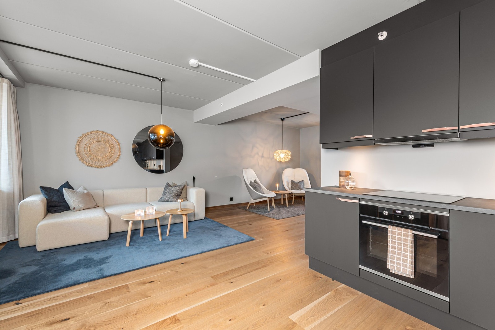 Åpent videre til stuen. Galleribilde