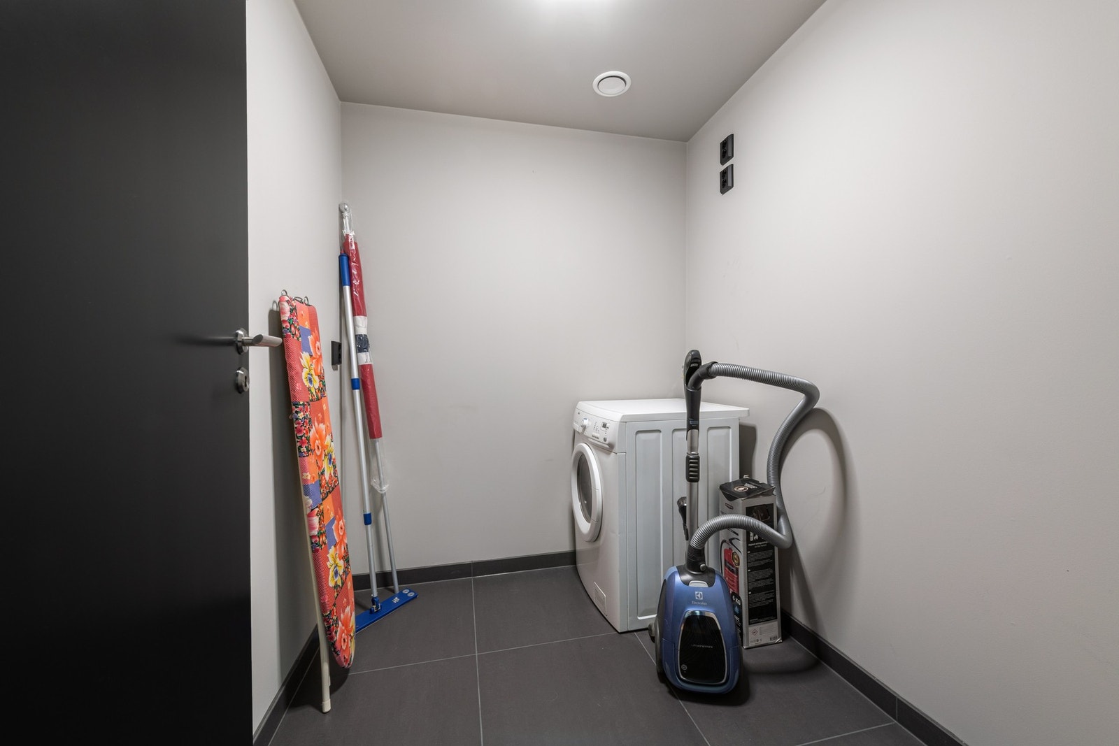 Vaskerom. Galleribilde