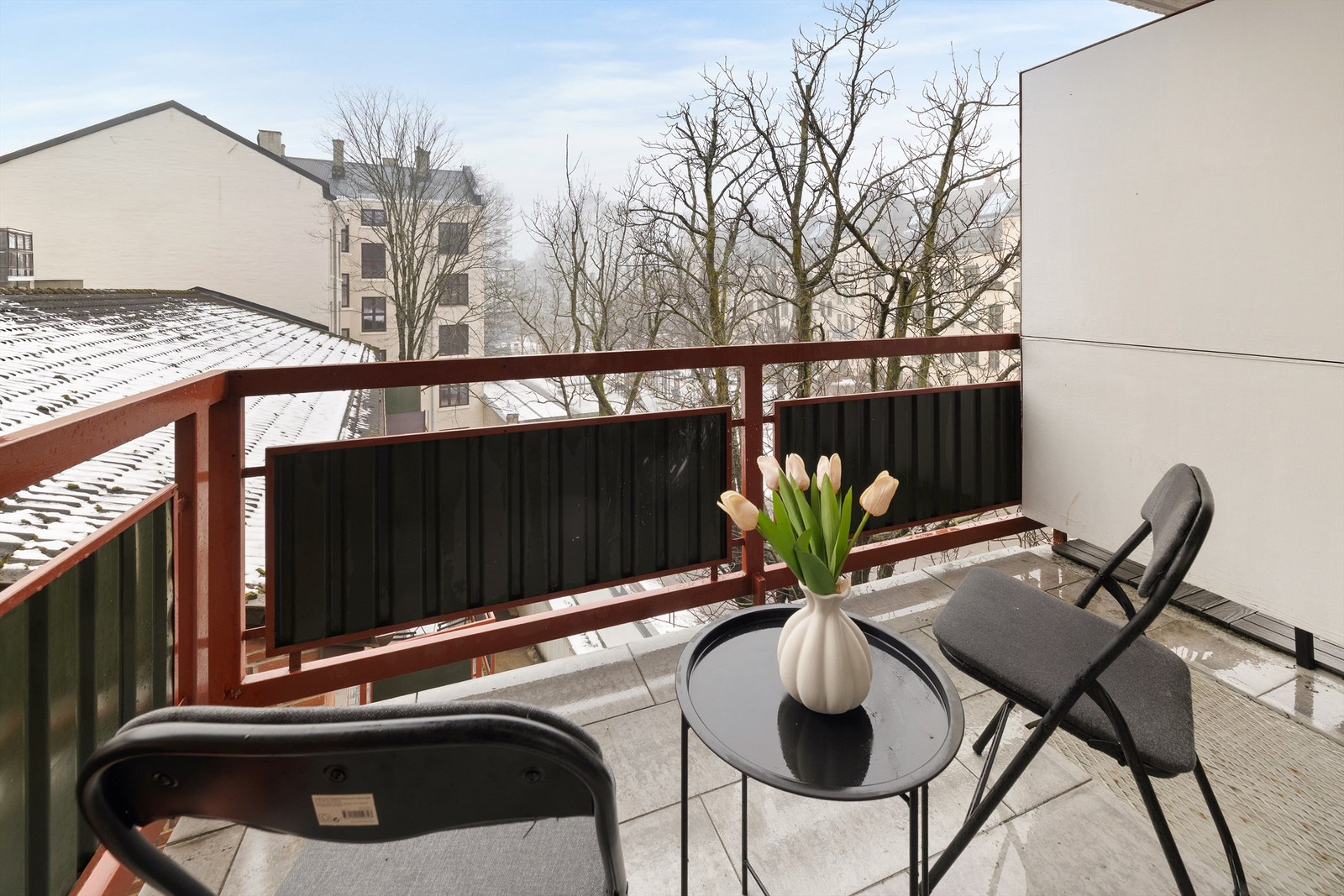 Flislagt balkong med frostsikre fliser Galleribilde