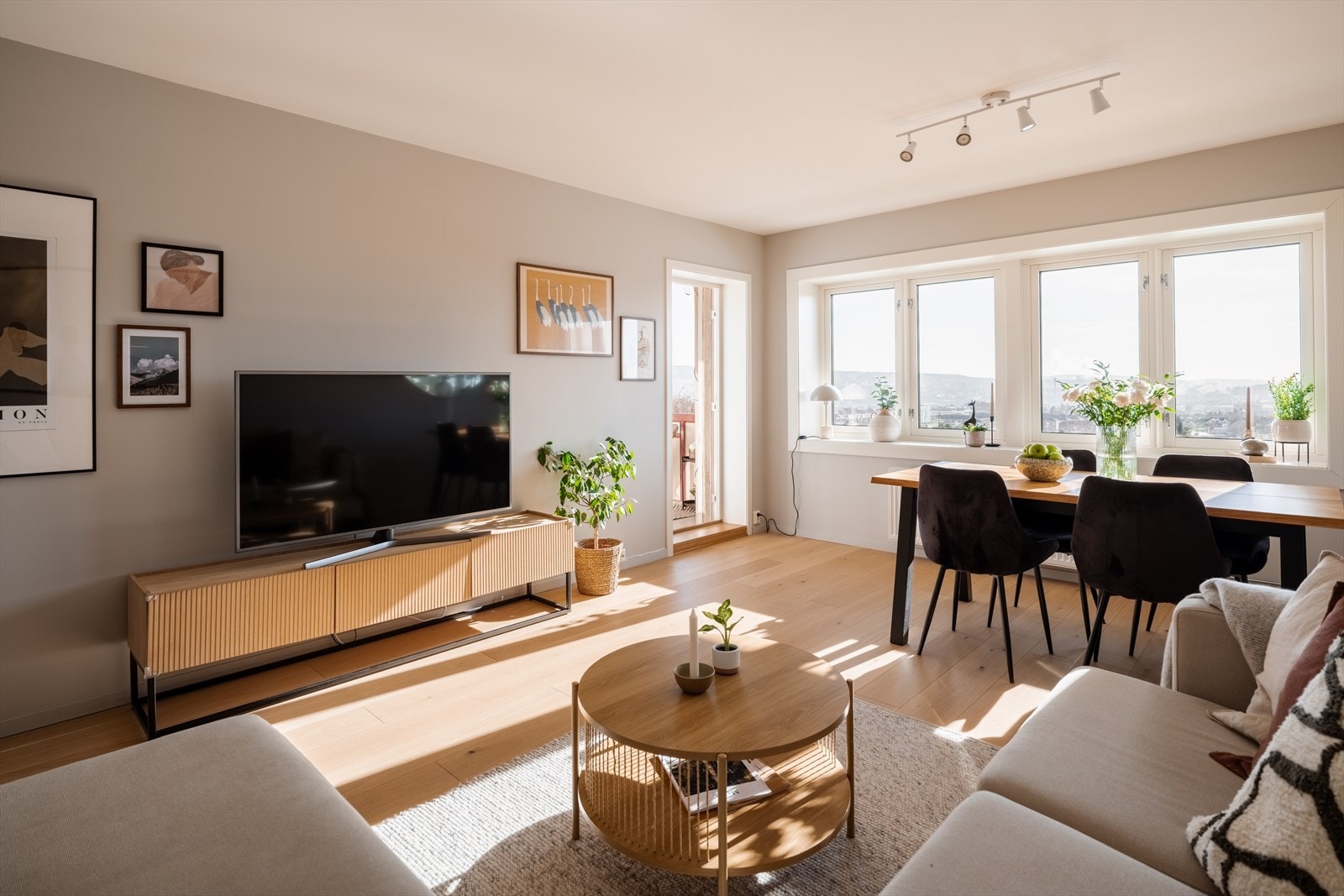 Velkommen til Rødbergveien 5B! Presentert av Joachim Lindhjem v/Nordvik. Foto: Paul-Dan Dragoman Galleribilde