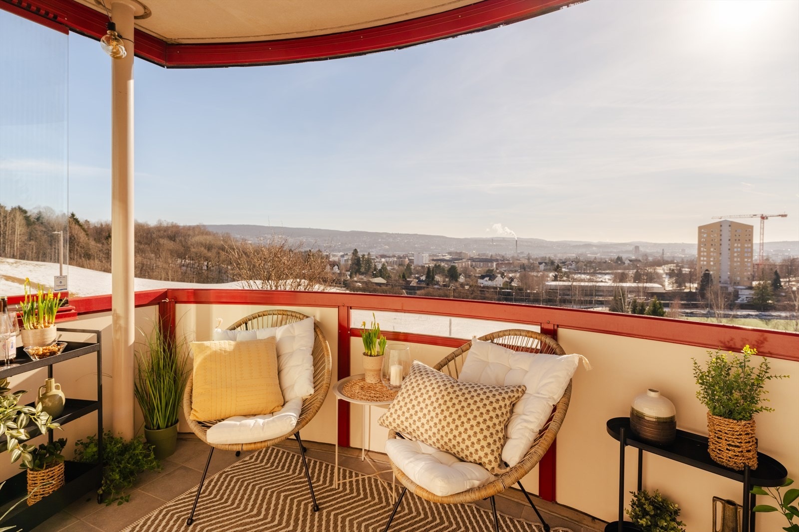 En lekker 3-roms utsiktsleilighet på på populære Årvoll/Tonsenhagen! Galleribilde