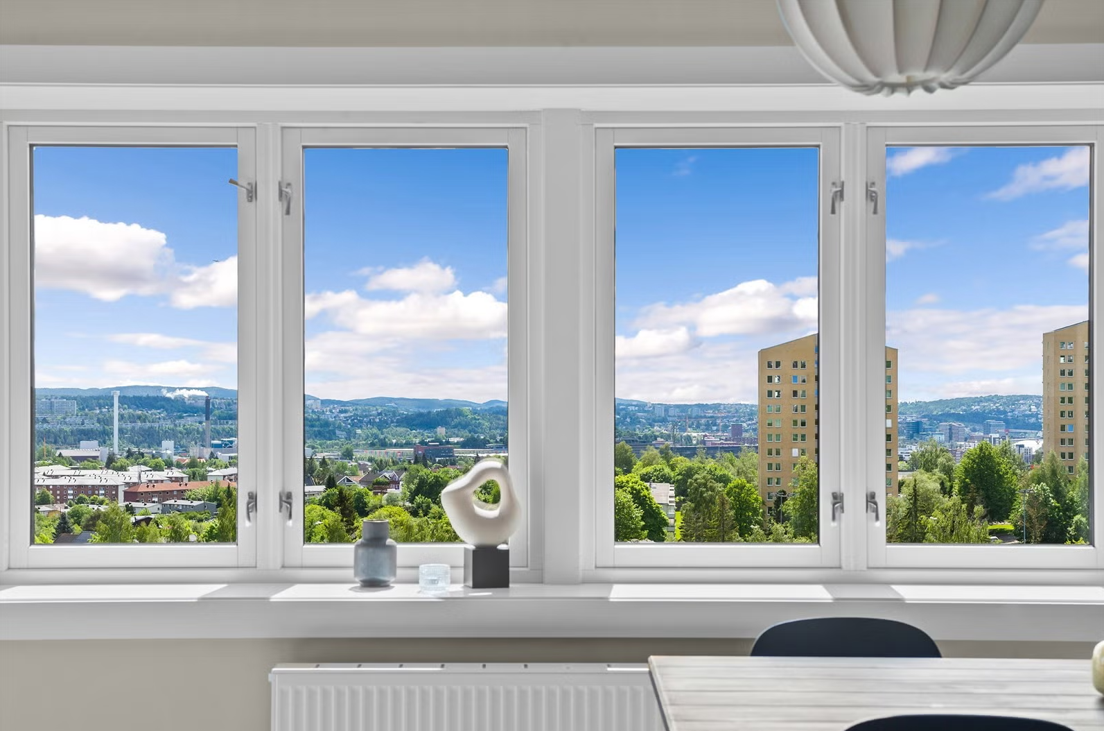 Sommerbilde lånt fra forrige annonse. Galleribilde