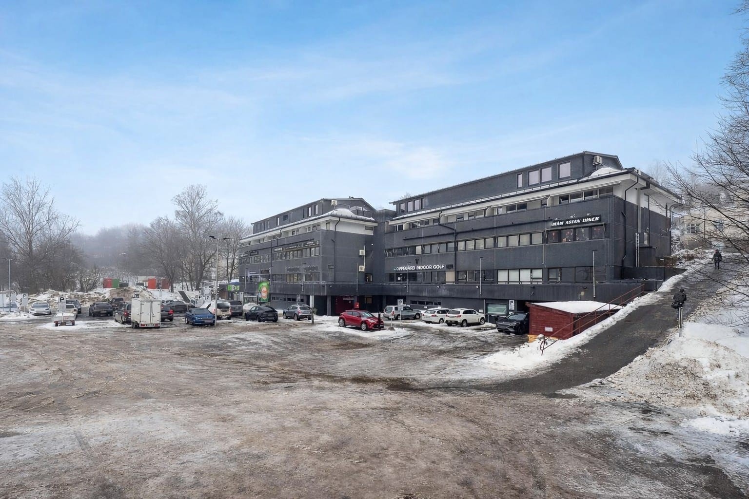 Her har du det meste av servicetilbud og fasiliteter i gangavstand fra leiligheten. Galleribilde