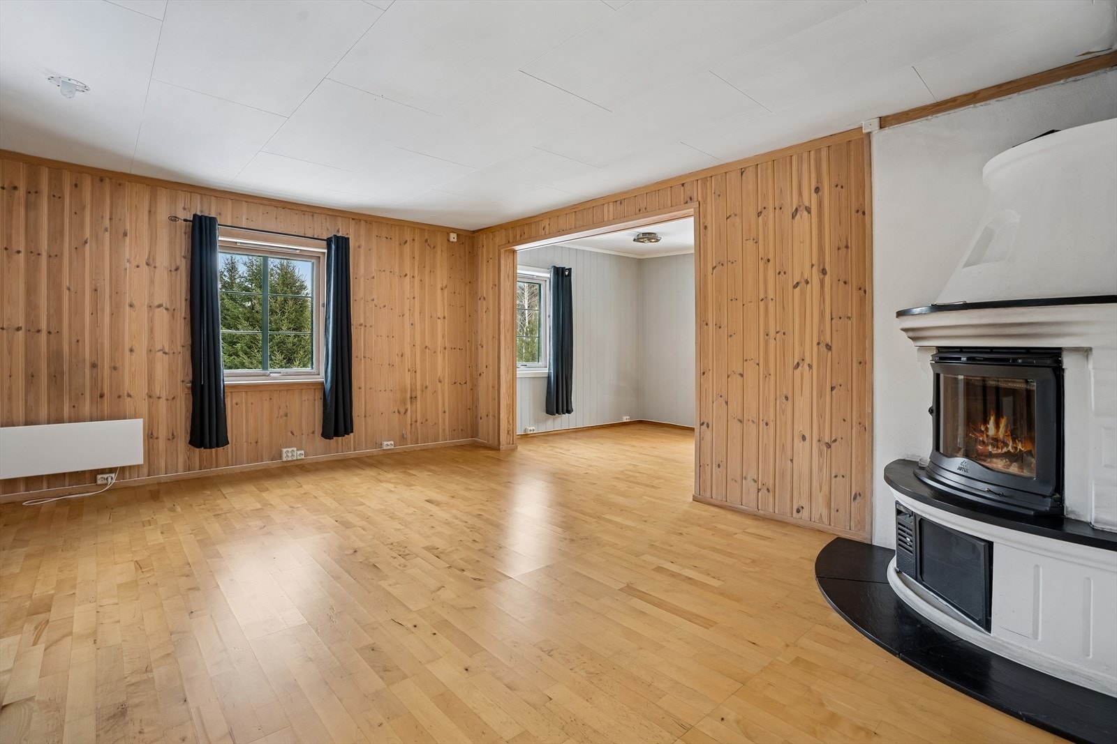 Boligen har to stuer i første etasje, som gir fleksible møbleringsmuligheter. Galleribilde