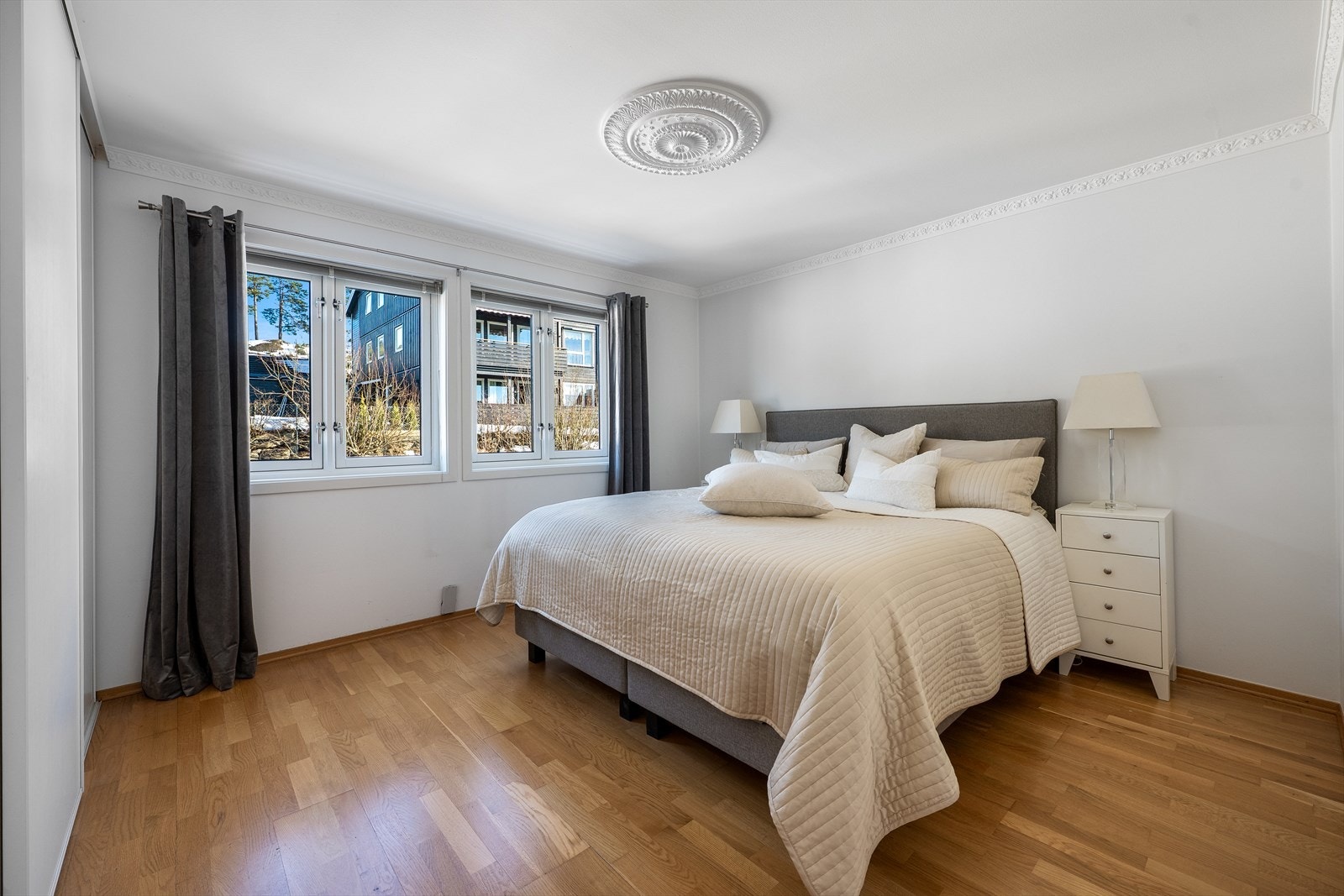 Hovedsoverommet er av svært god størrelse Galleribilde