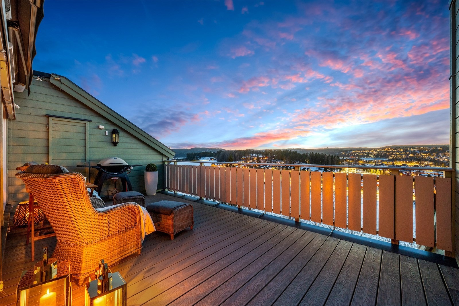 Her kan solen nytes fra tidlig formiddag til de vakreste solnedganger Galleribilde