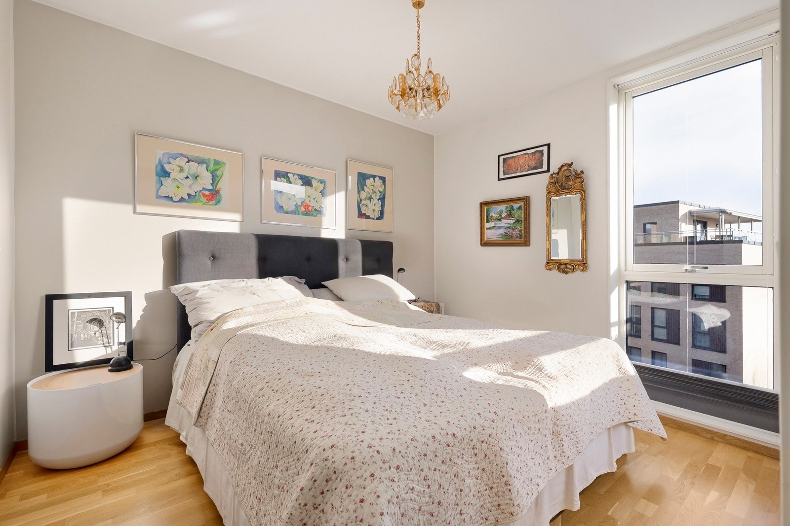 Her er det god plass til dobbeltseng Galleribilde